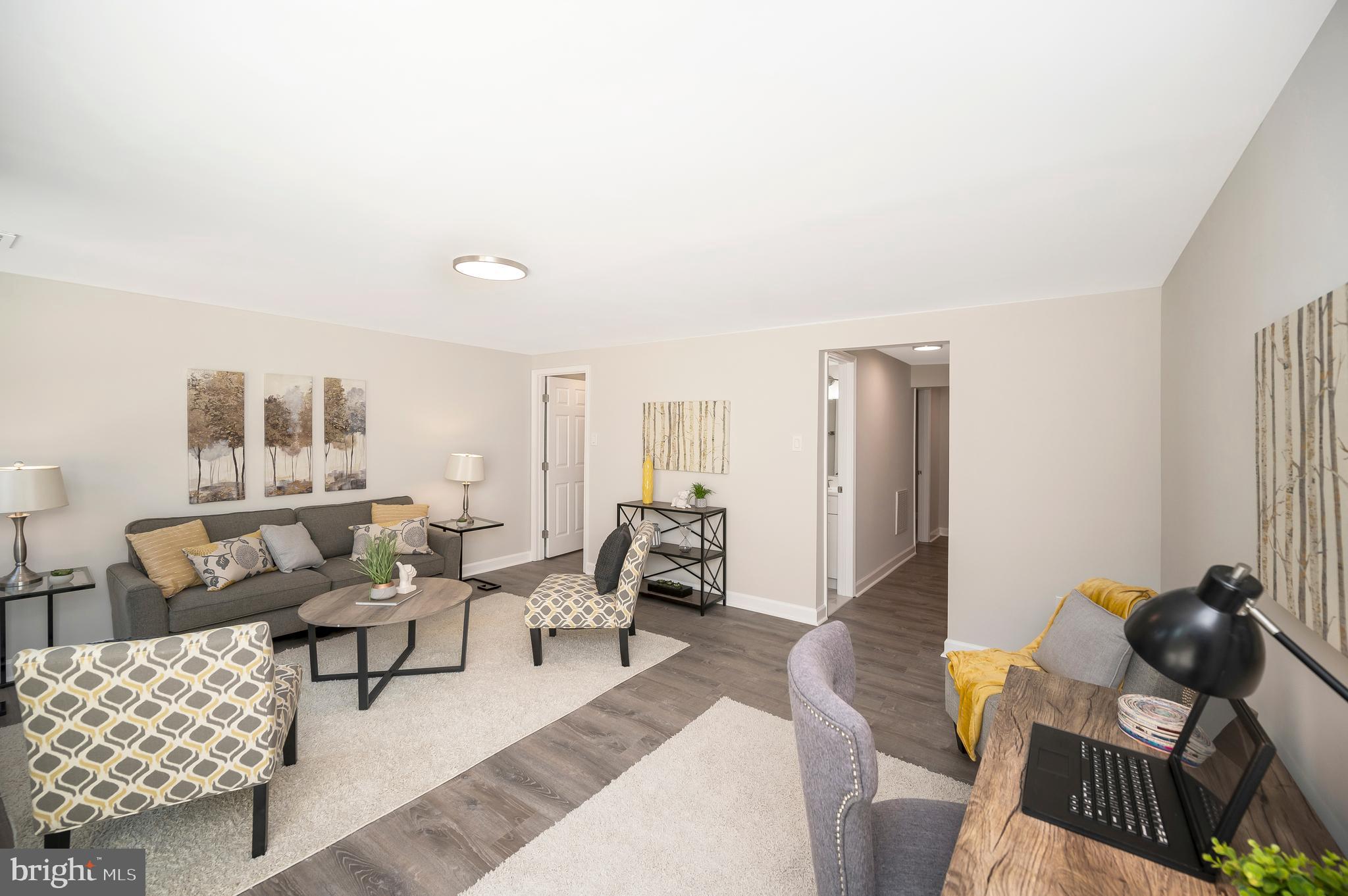 VILLAGE GATE - Residential