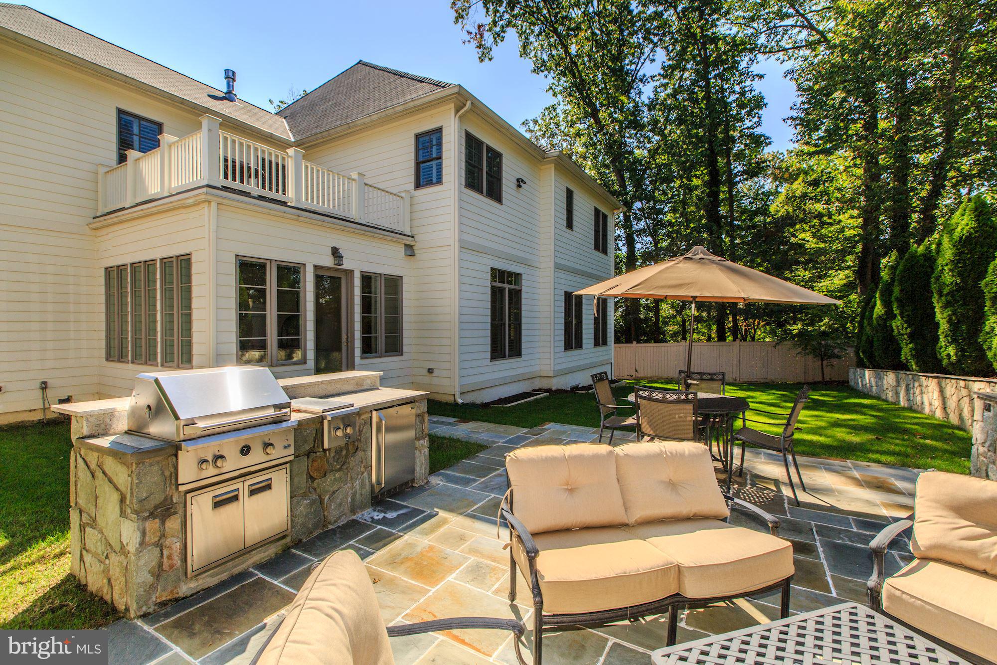 BERKSHIRE OAKWOOD - Residential