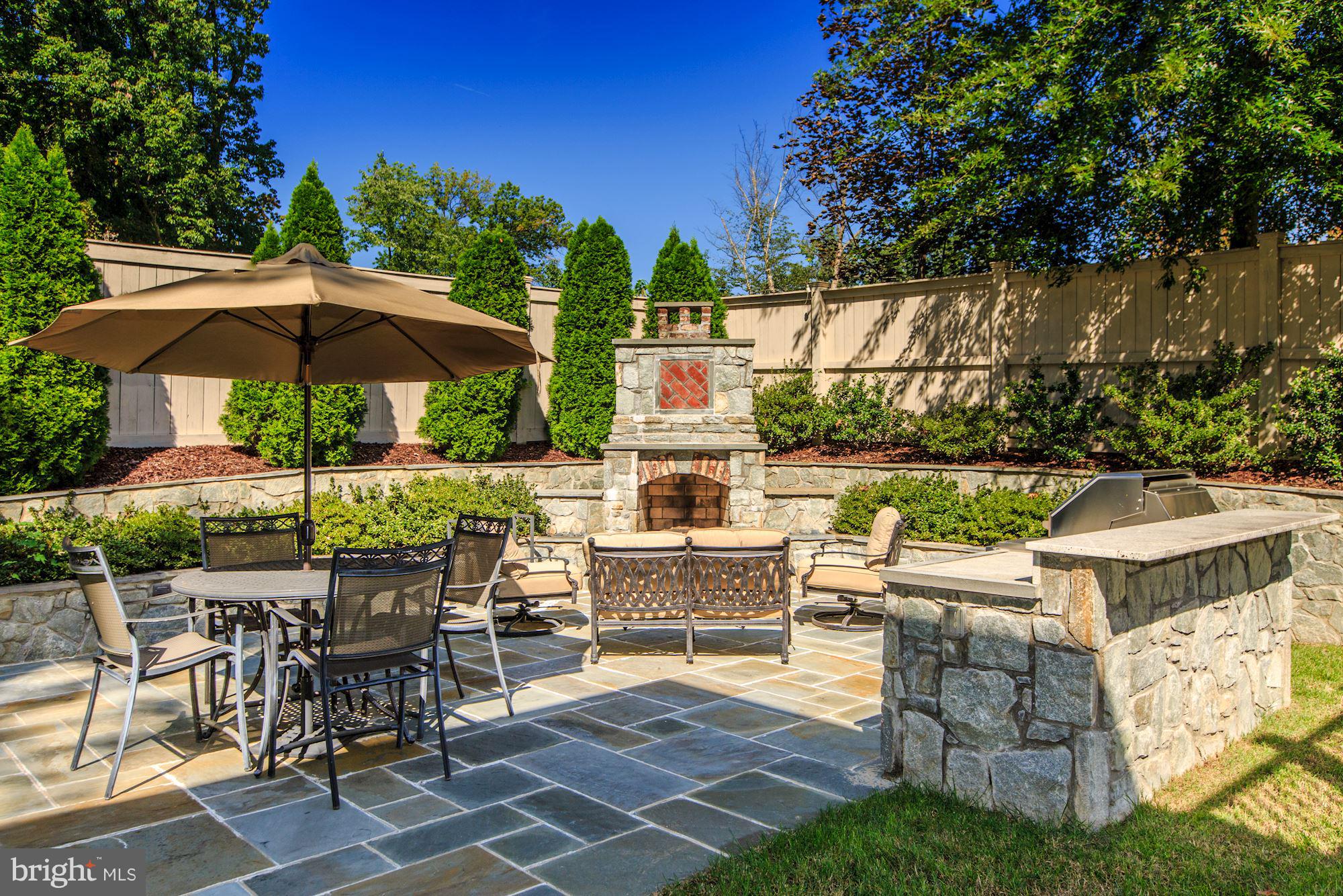 BERKSHIRE OAKWOOD - Residential