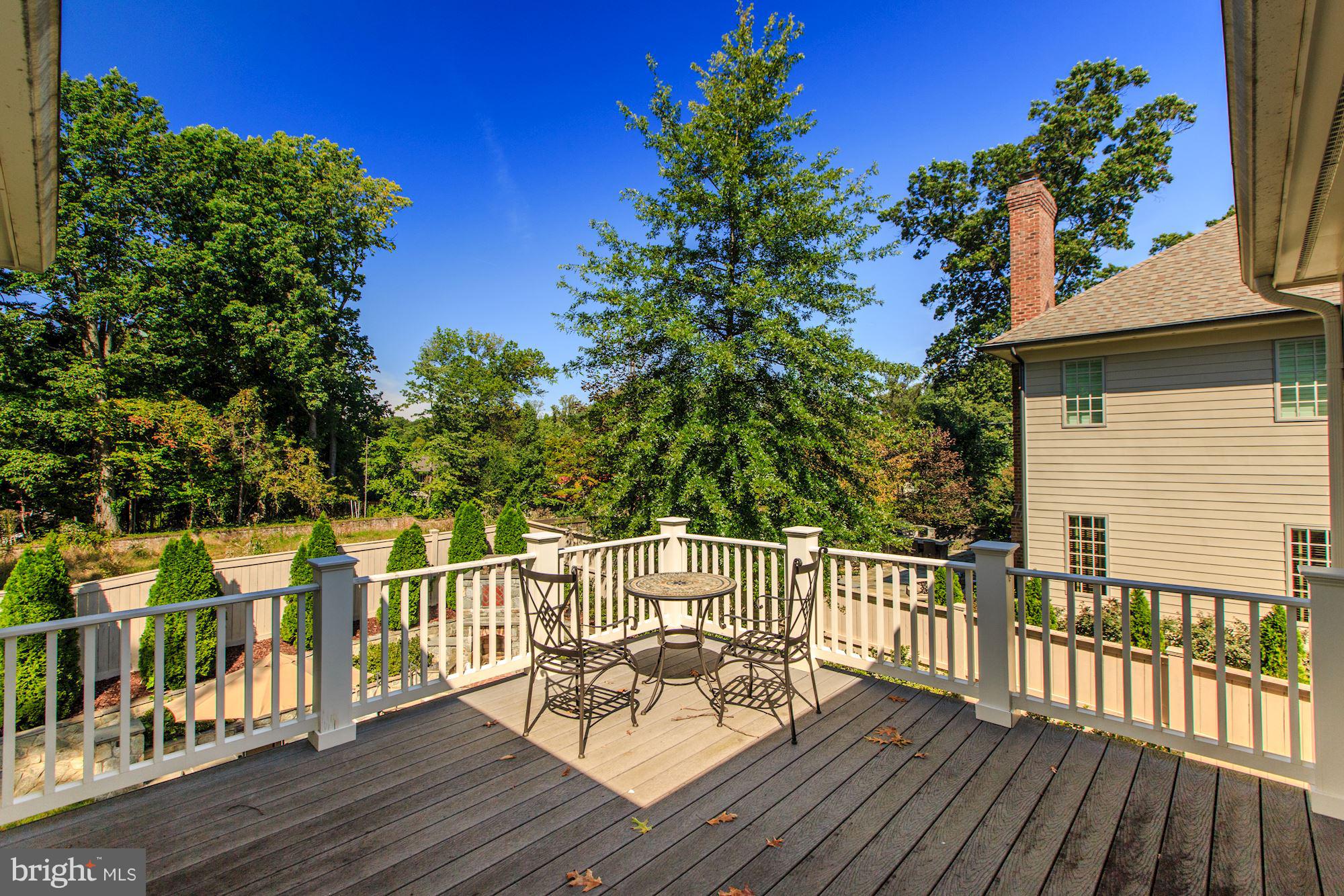 BERKSHIRE OAKWOOD - Residential