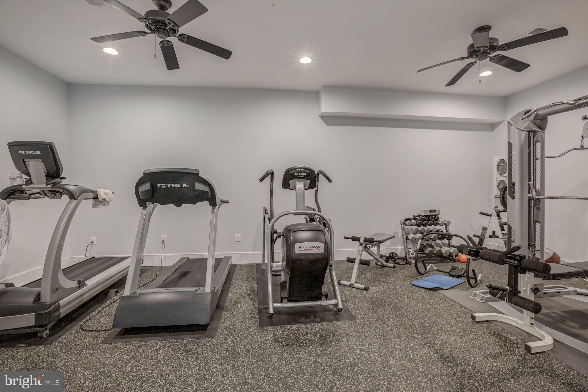 BERKSHIRE OAKWOOD - Residential