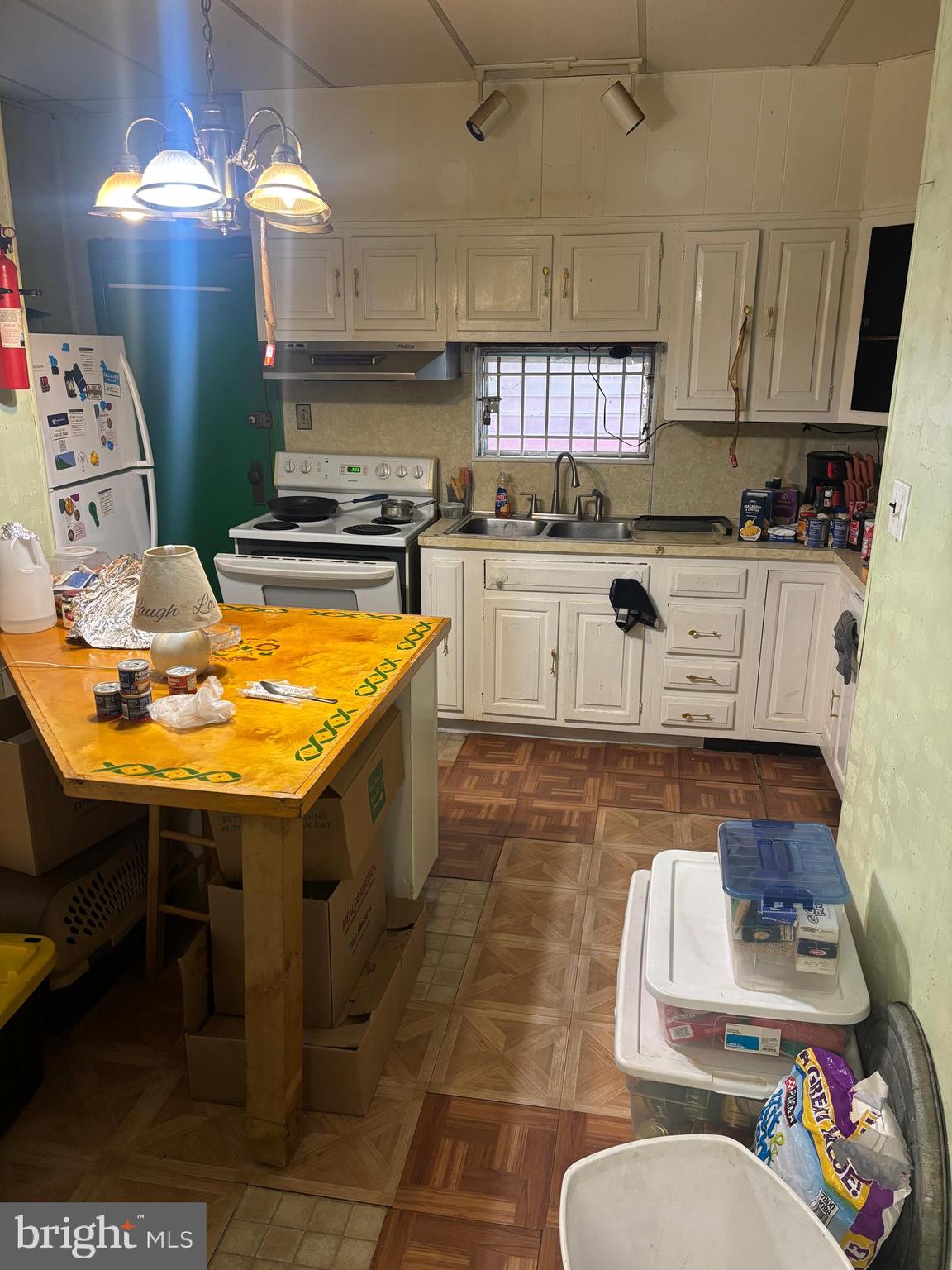 STRAWBERRY MANSION - Residential