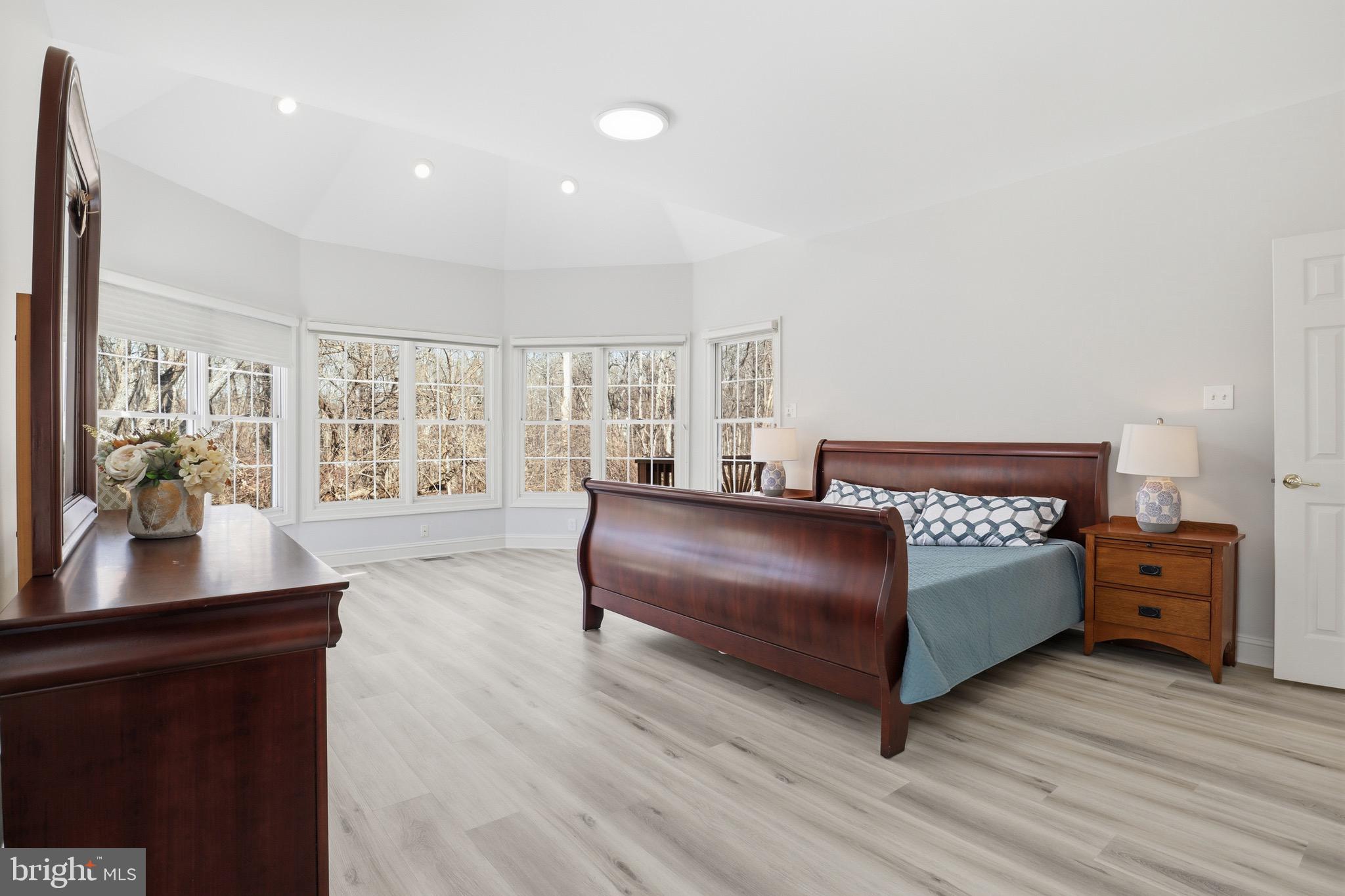 WILLOWS OF POTOMAC - Residential