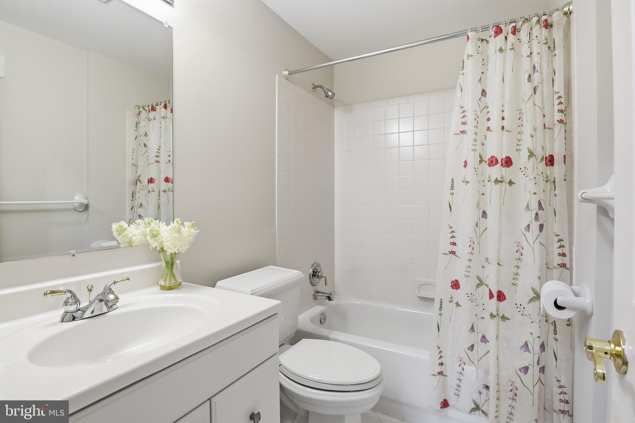 WILLOWS OF POTOMAC - Residential