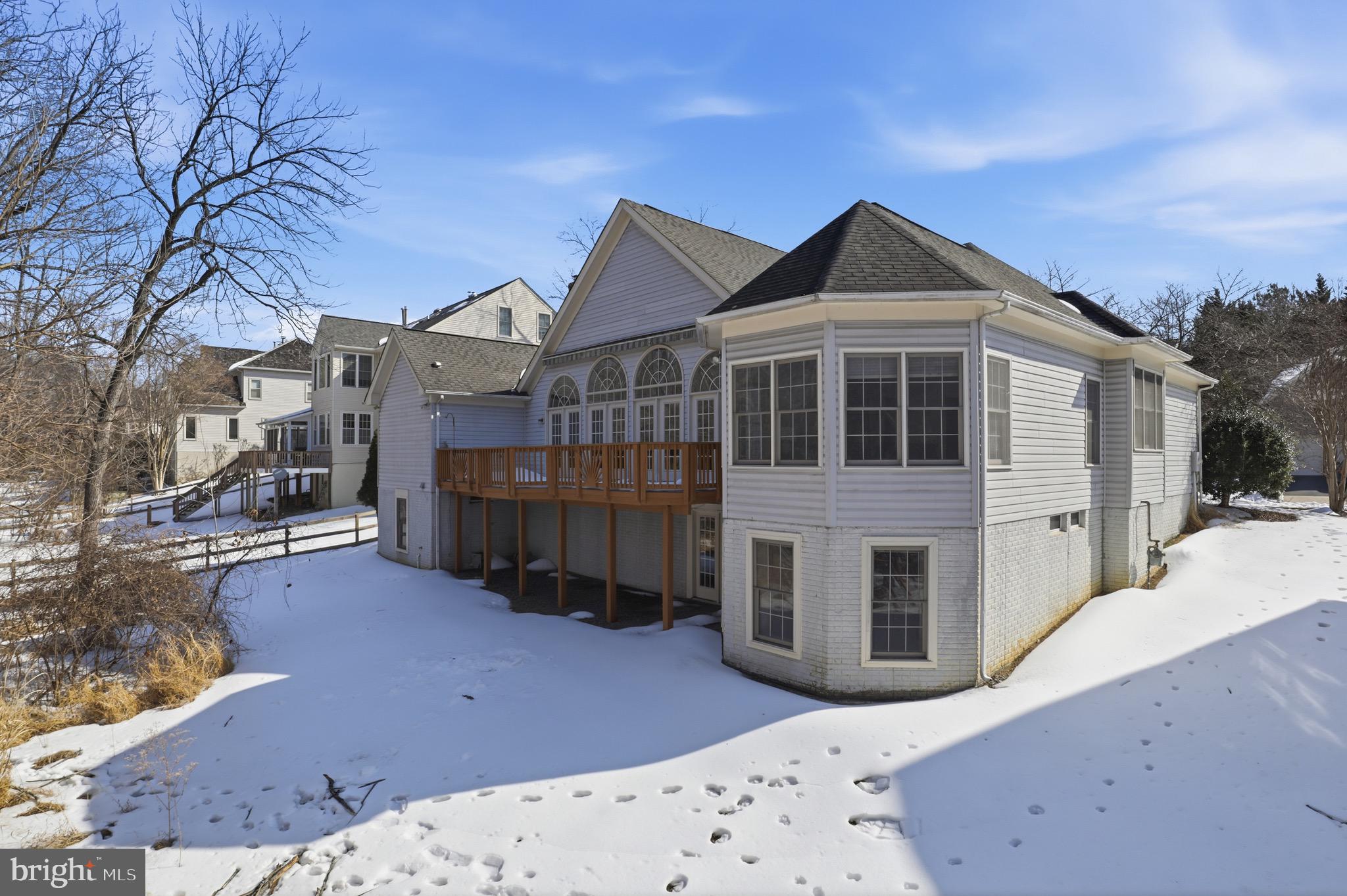 WILLOWS OF POTOMAC - Residential