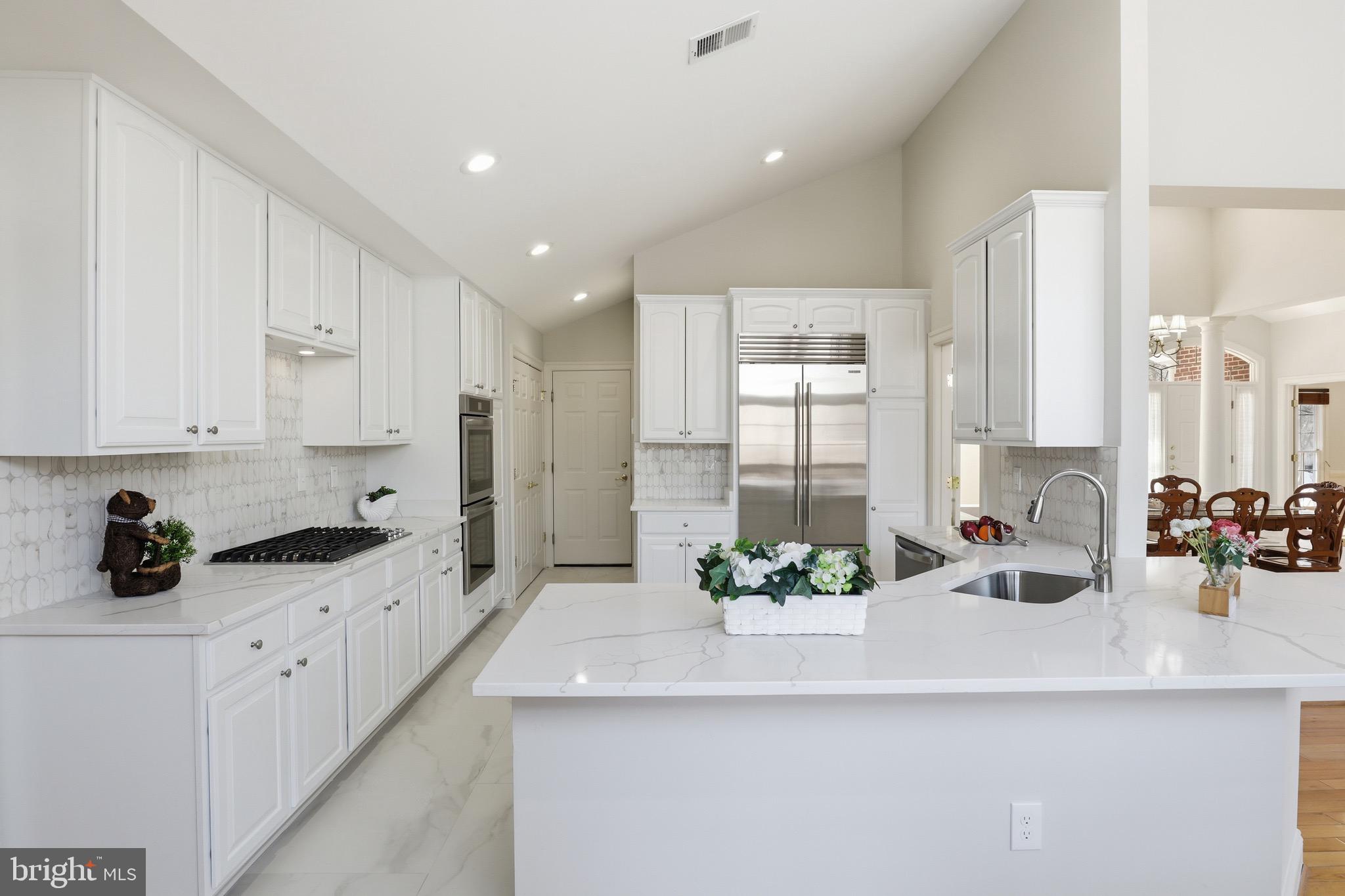 WILLOWS OF POTOMAC - Residential