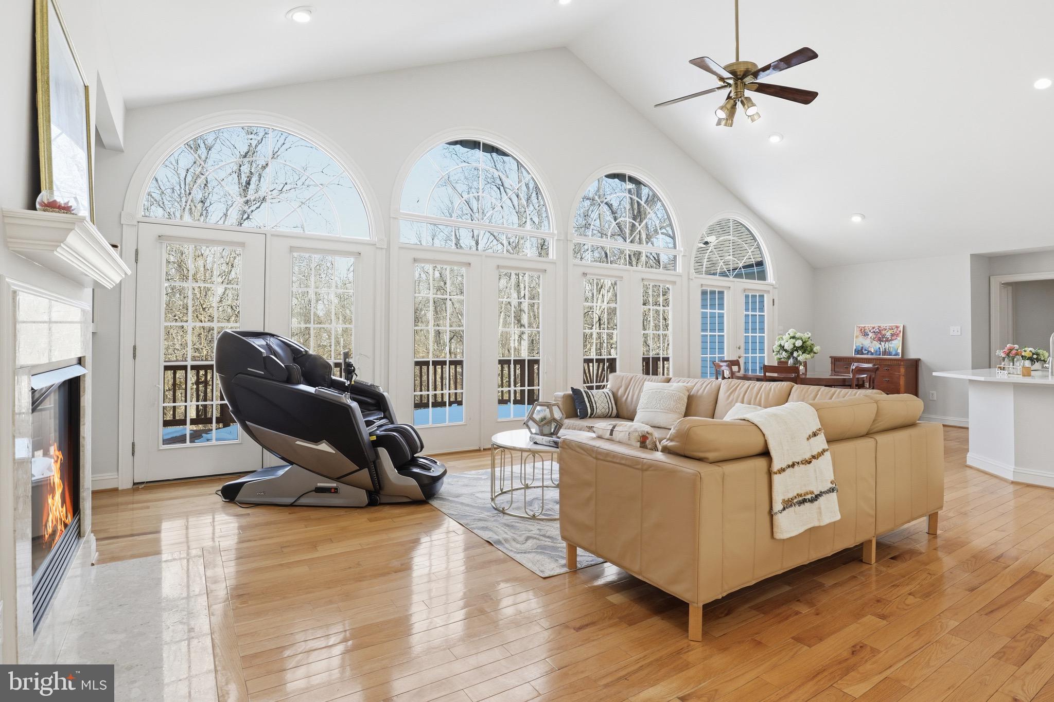 WILLOWS OF POTOMAC - Residential