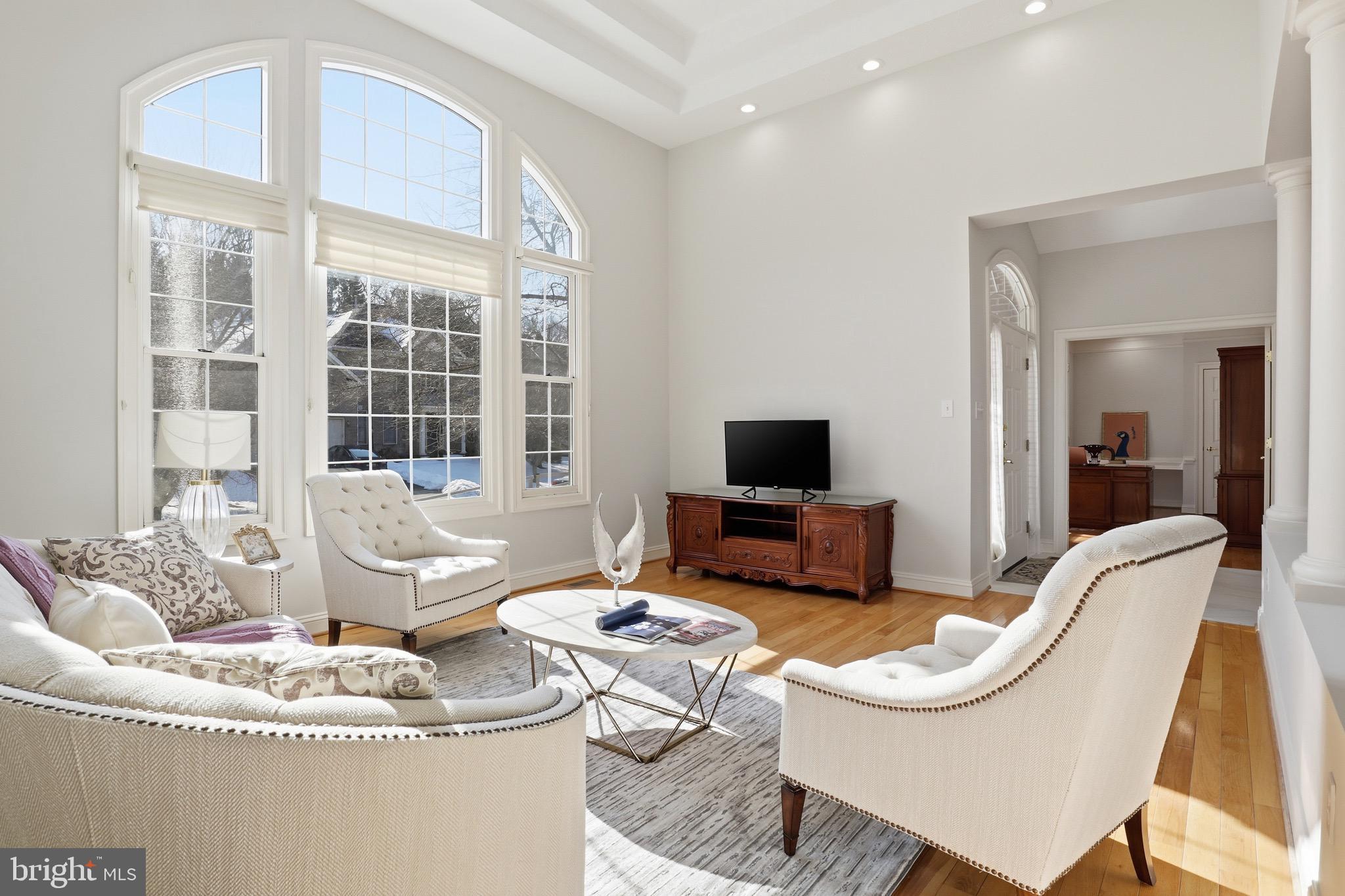 WILLOWS OF POTOMAC - Residential