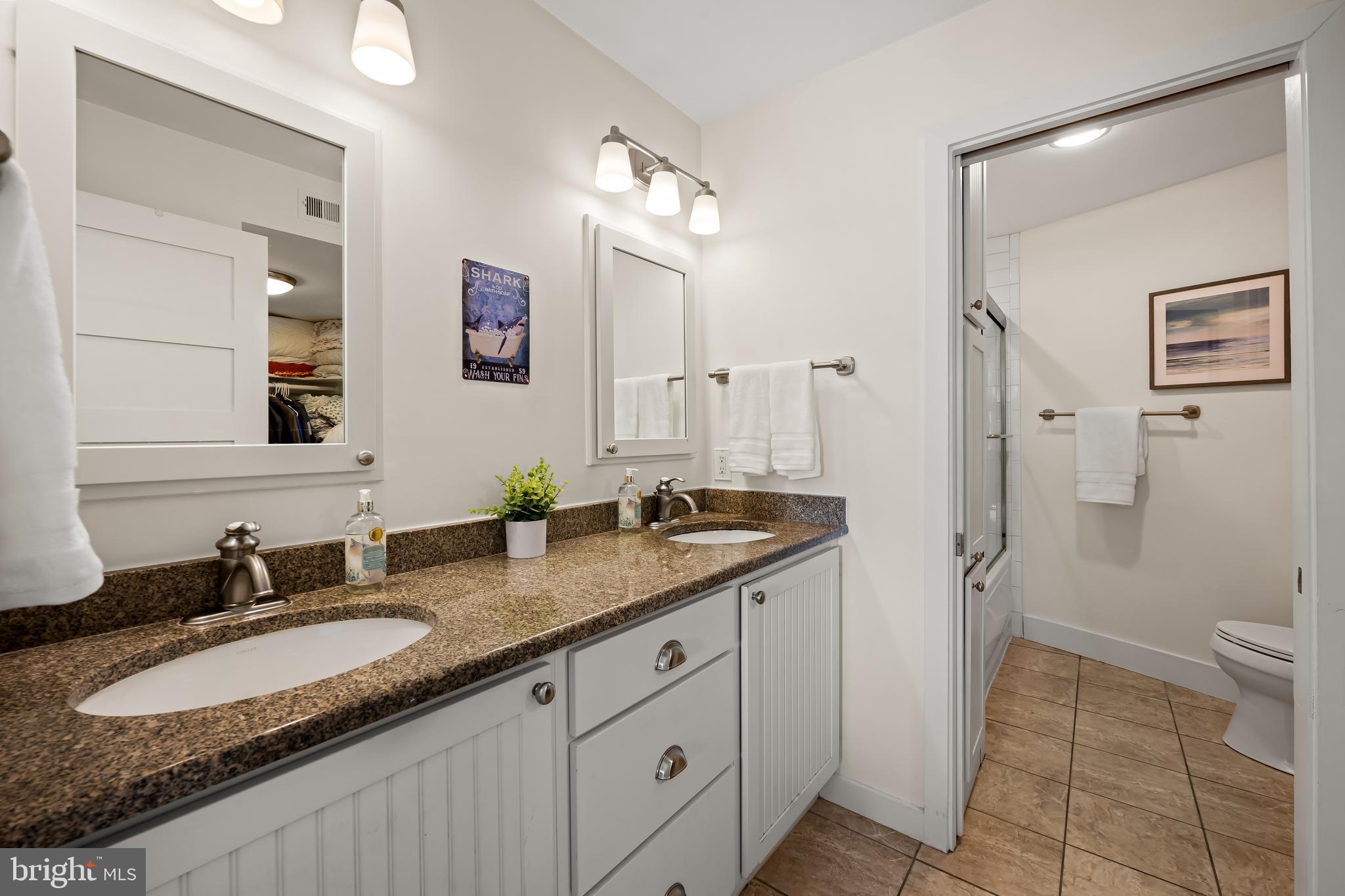 CHESAPEAKE HARBOUR - Residential