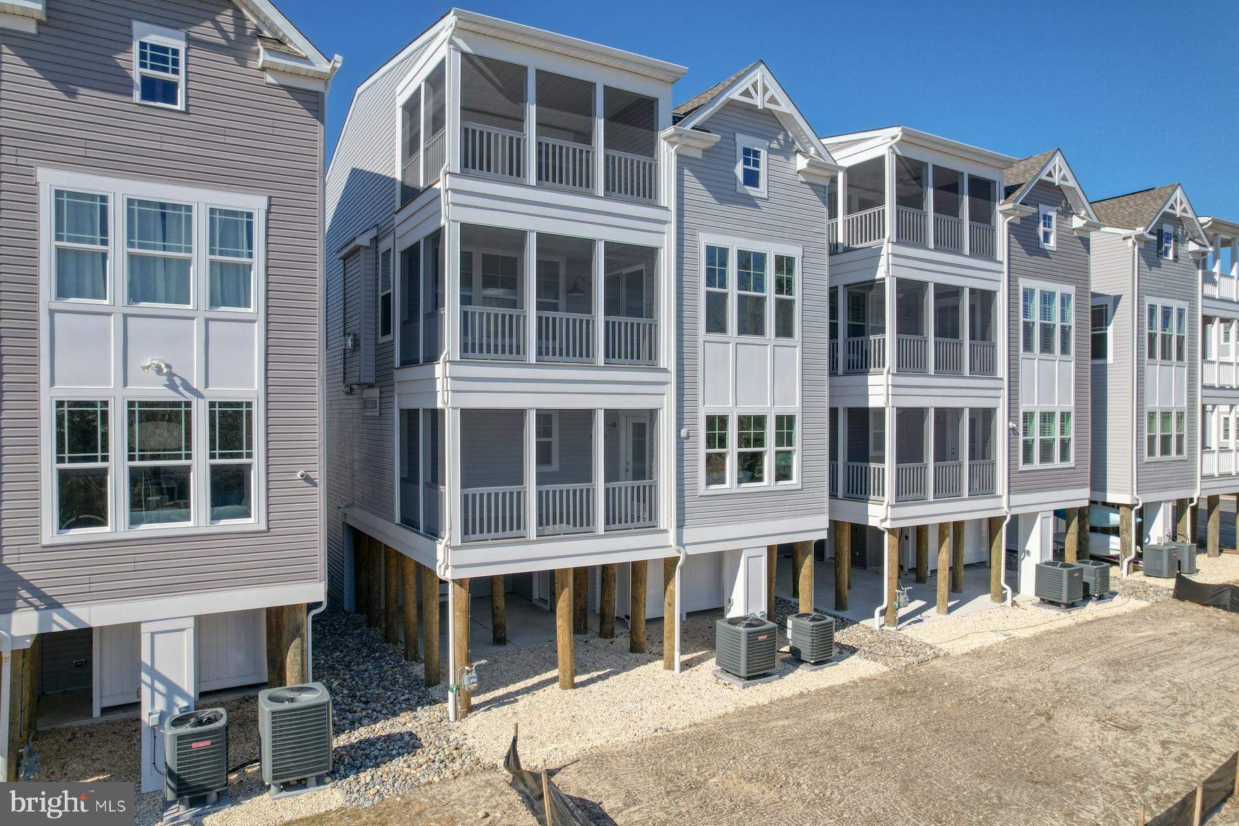 OYSTER HOUSE VILLAGE - Residential
