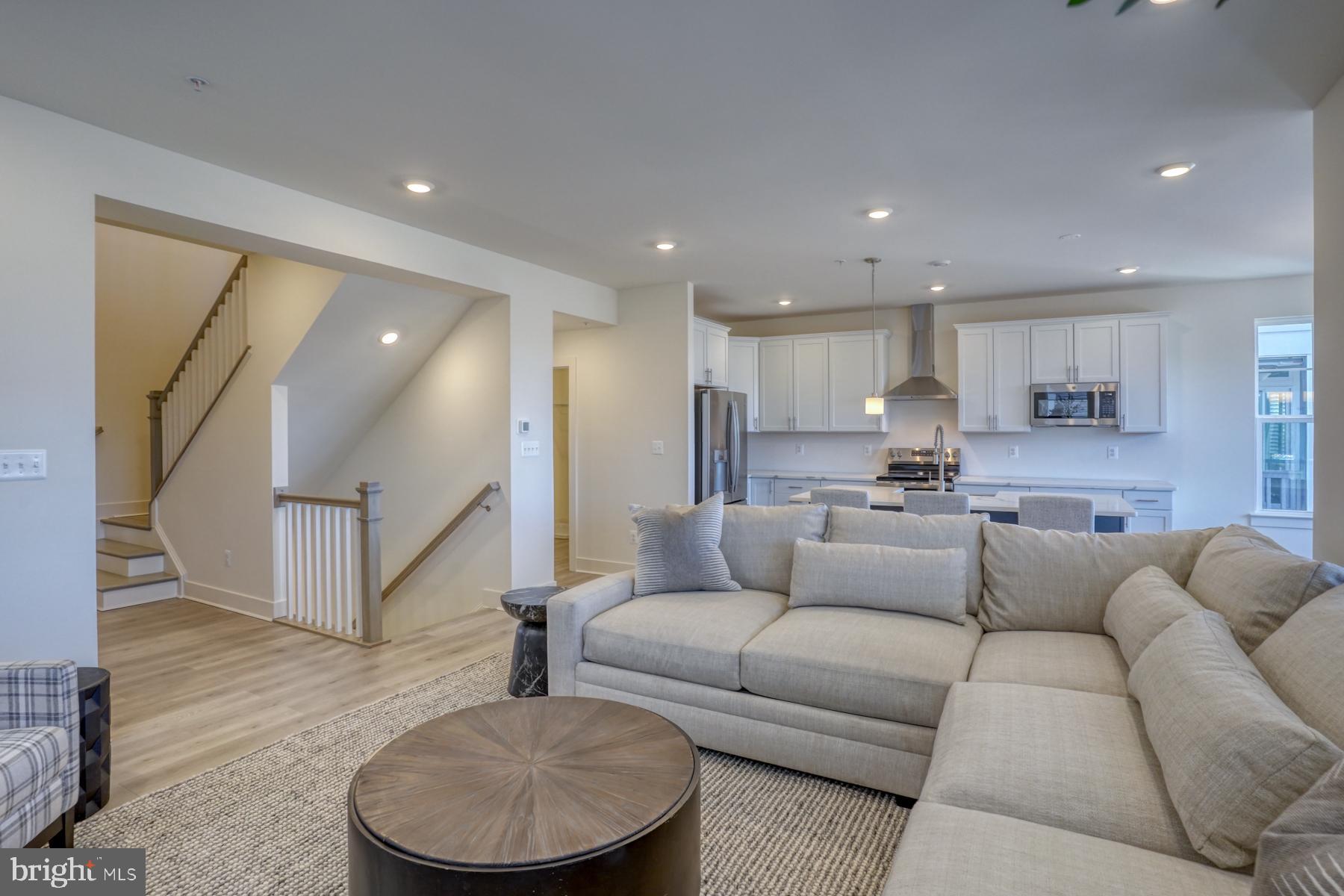 OYSTER HOUSE VILLAGE - Residential