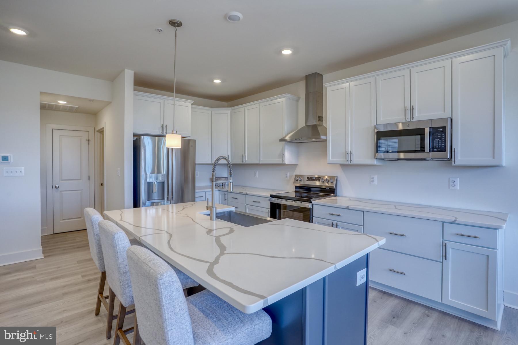 20398 BLUE POINT DRIVE 3