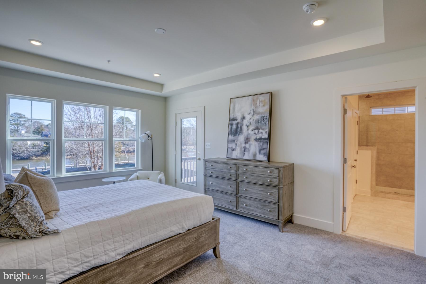 OYSTER HOUSE VILLAGE - Residential