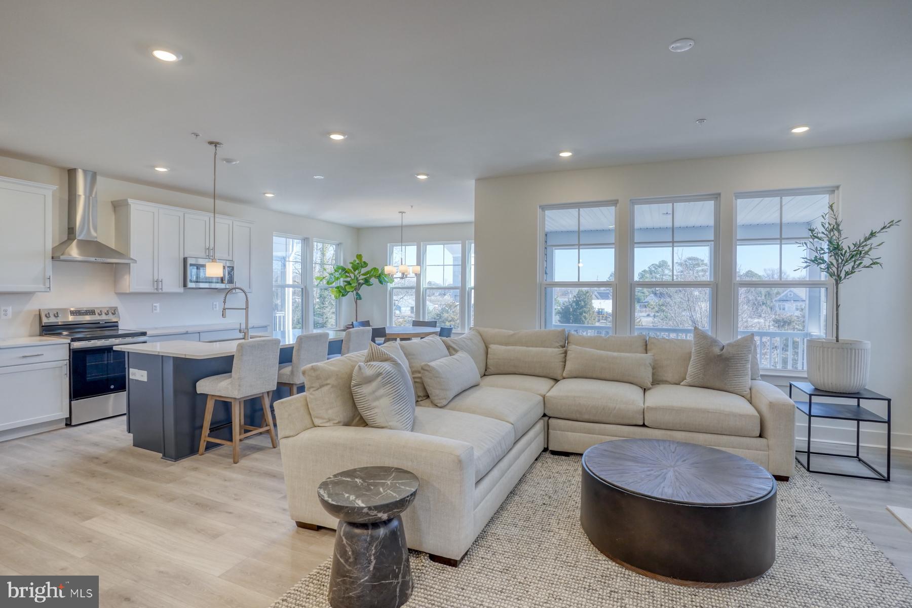 20398 BLUE POINT DRIVE 3