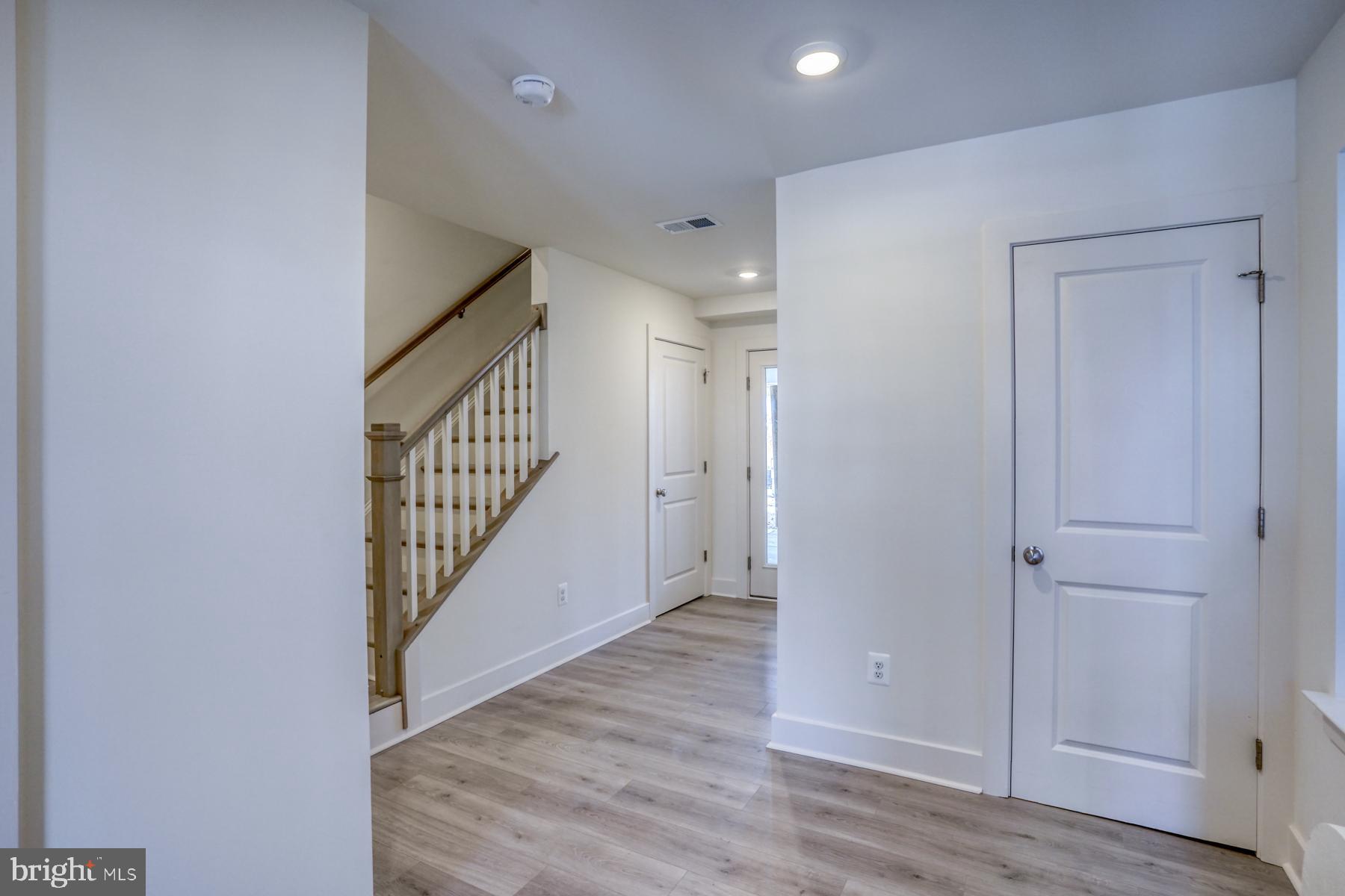 OYSTER HOUSE VILLAGE - Residential