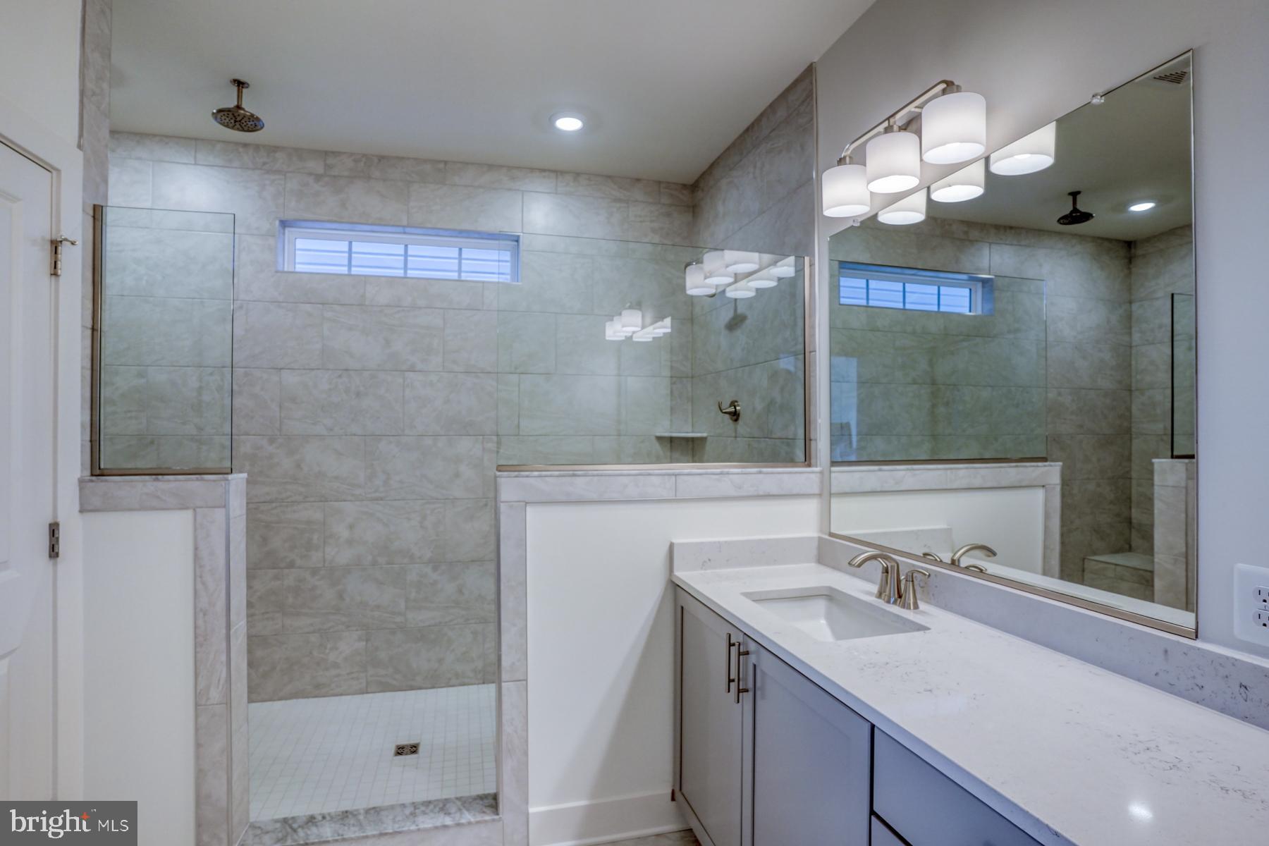 OYSTER HOUSE VILLAGE - Residential