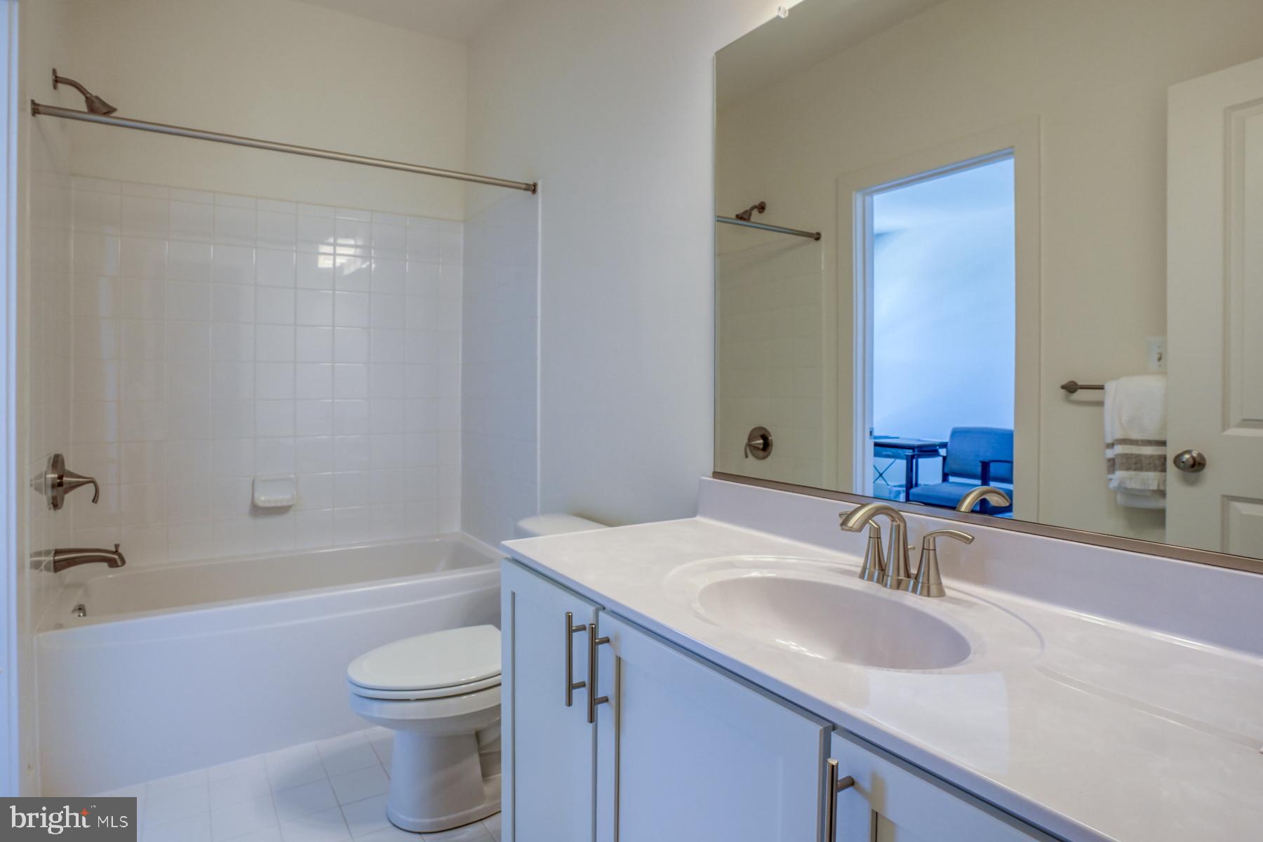 OYSTER HOUSE VILLAGE - Residential