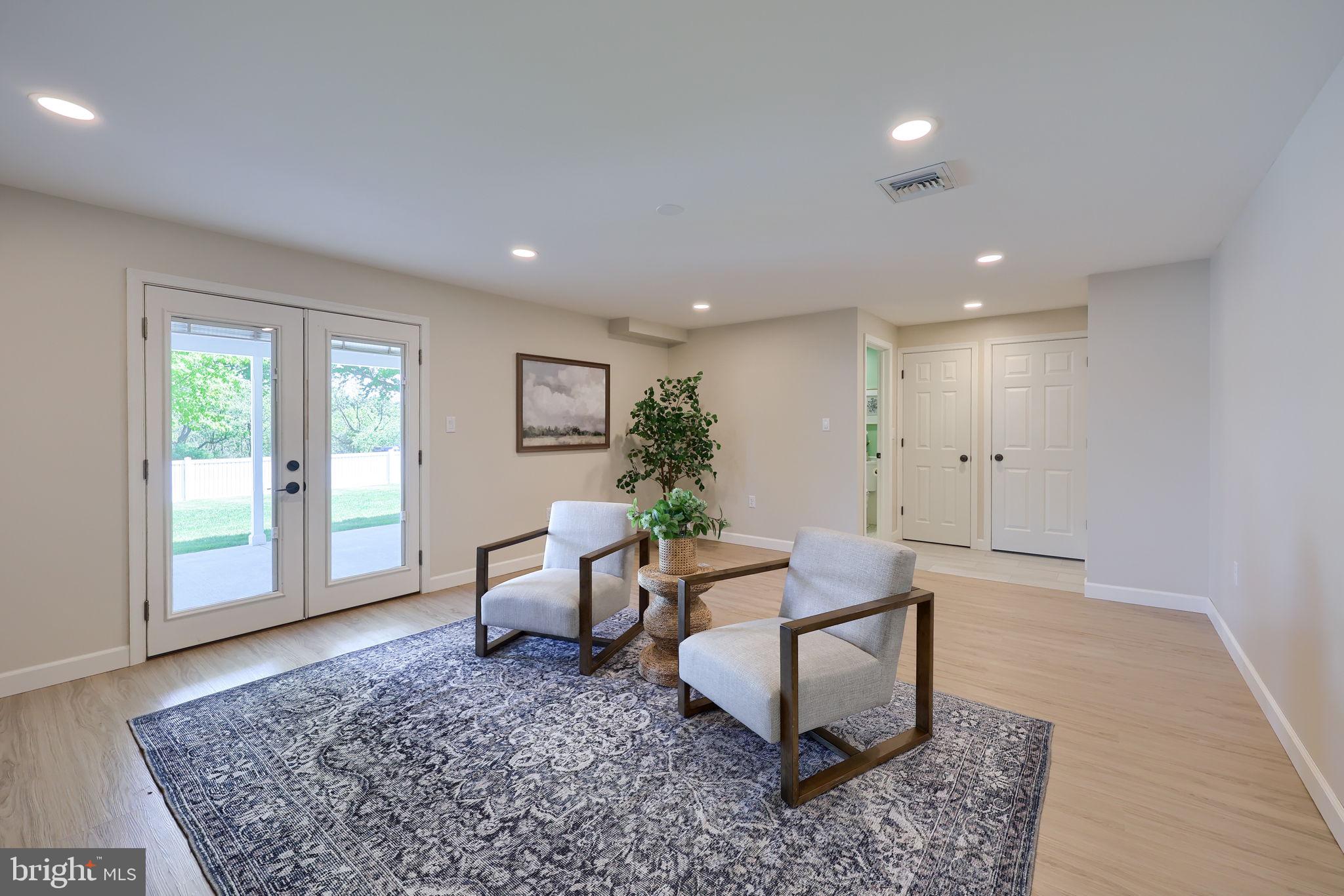 SUNSET TERRACE - Residential
