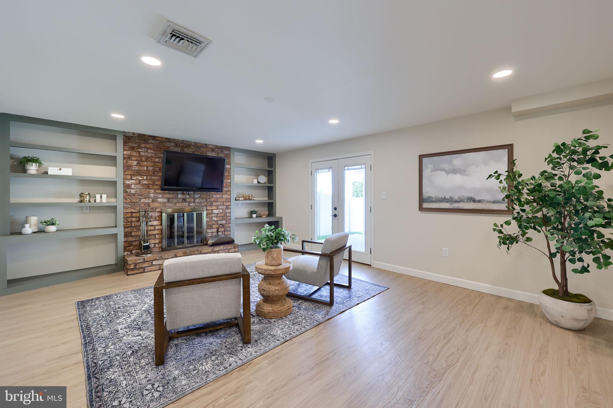 SUNSET TERRACE - Residential