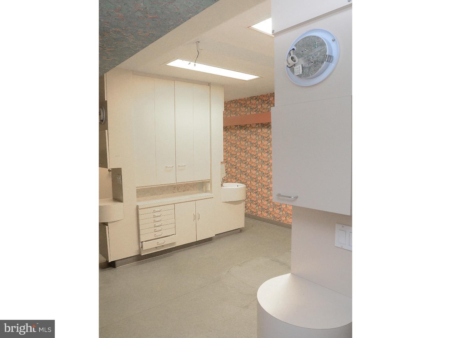 RITTENHOUSE SQUARE - Residential Income