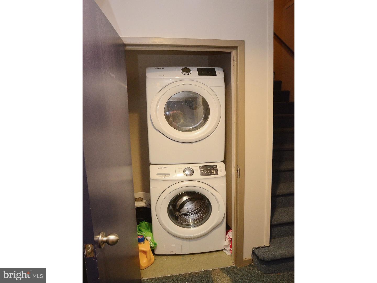 RITTENHOUSE SQUARE - Residential Income