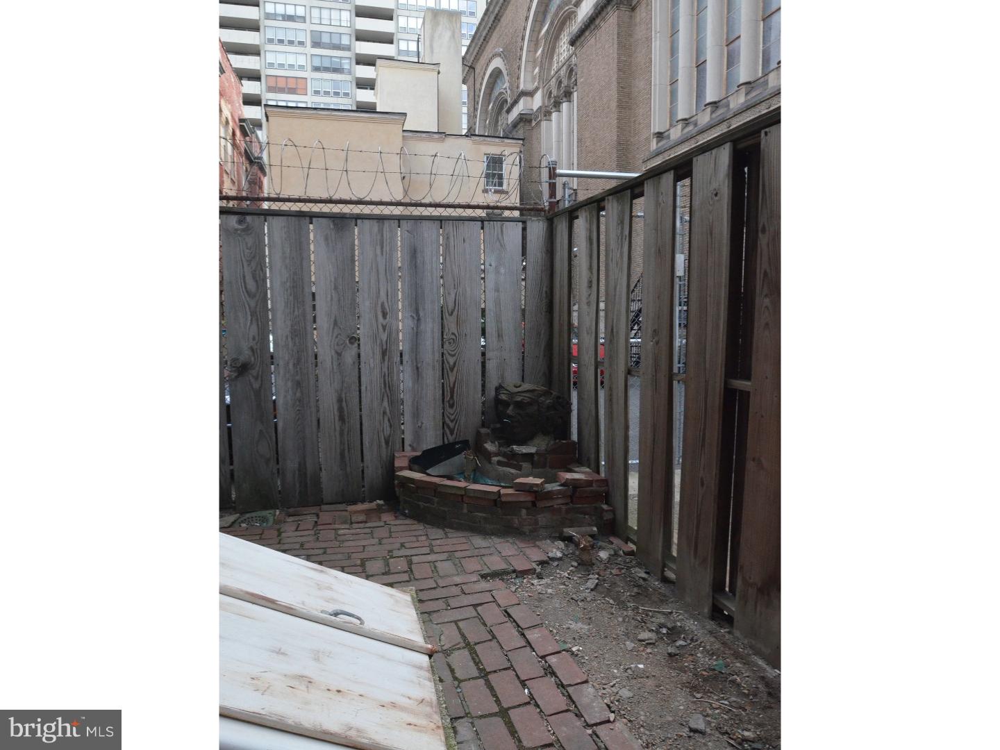 RITTENHOUSE SQUARE - Residential Income