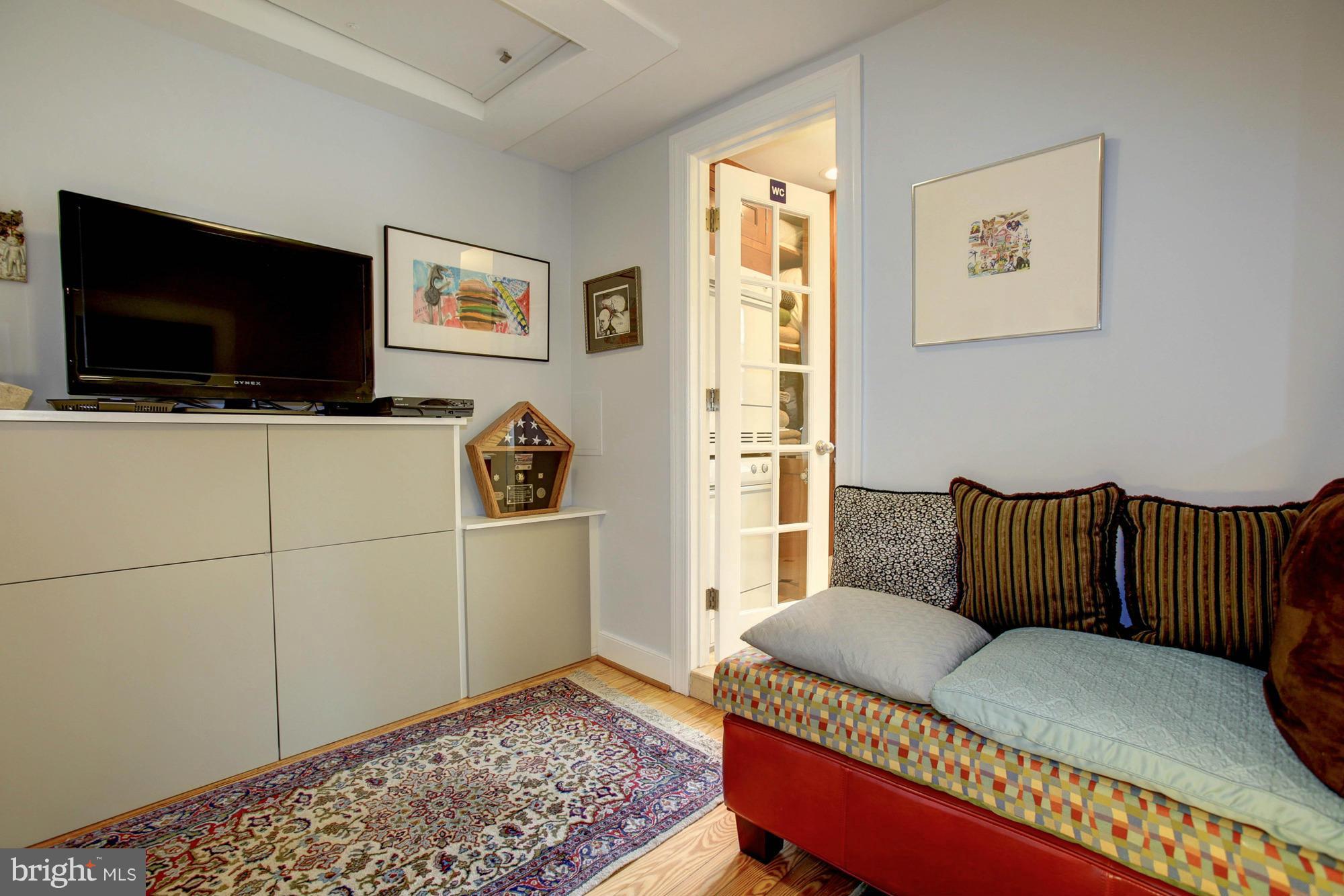 ALEXANDRIA - Residential