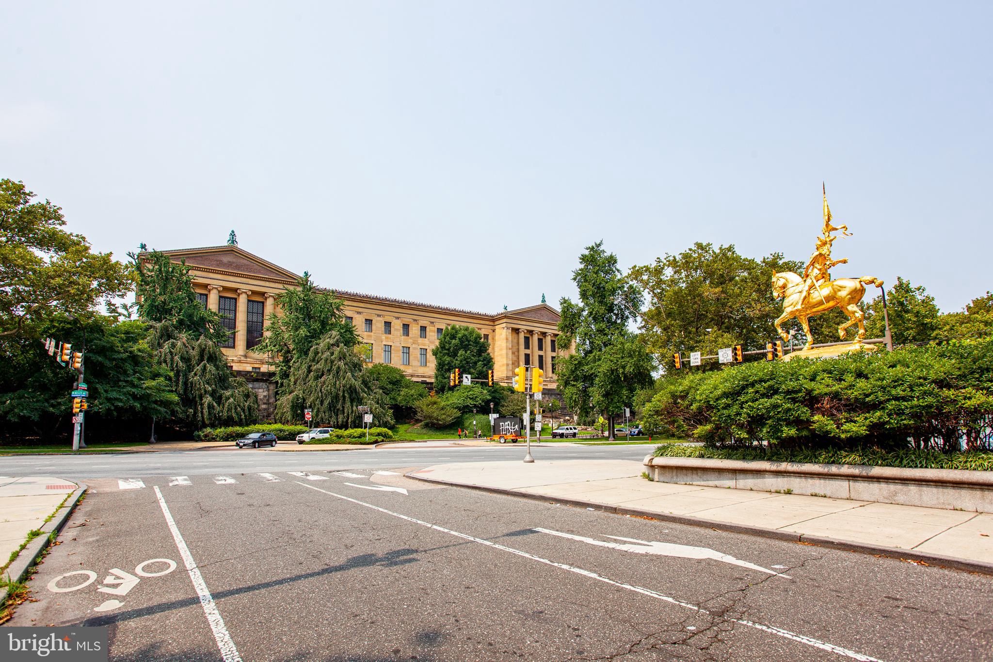 FAIRMOUNT - Residential