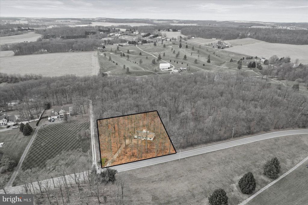 Photo of 8287 Pleasant Valley Road, STEWARTSTOWN, PA 17363 (MLS # PAYK2094902)