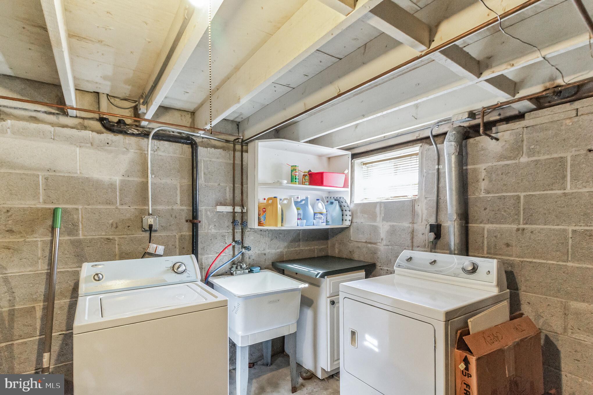 WASHINGTON VILLAGE - Residential Lease