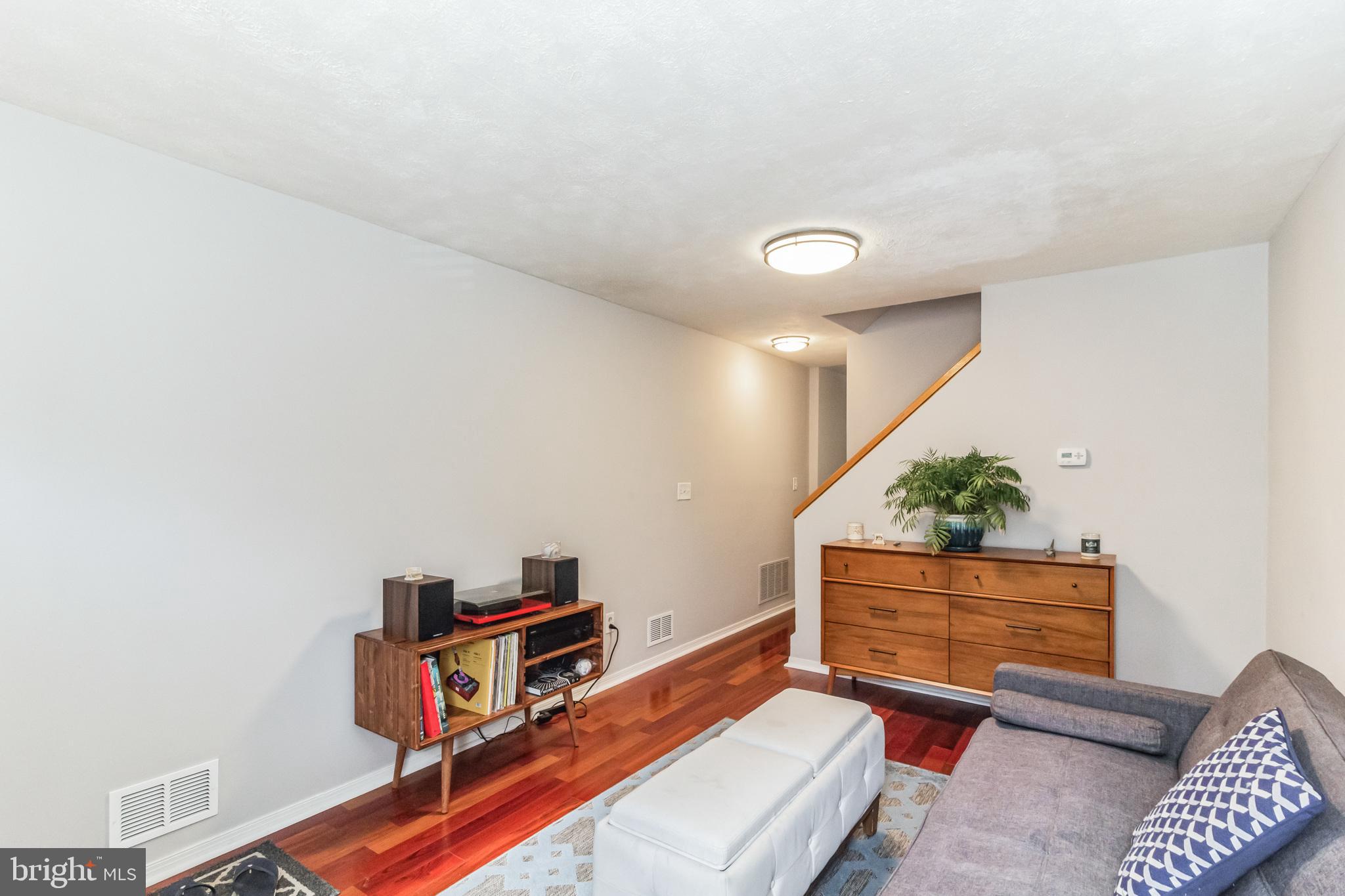 WASHINGTON VILLAGE - Residential Lease