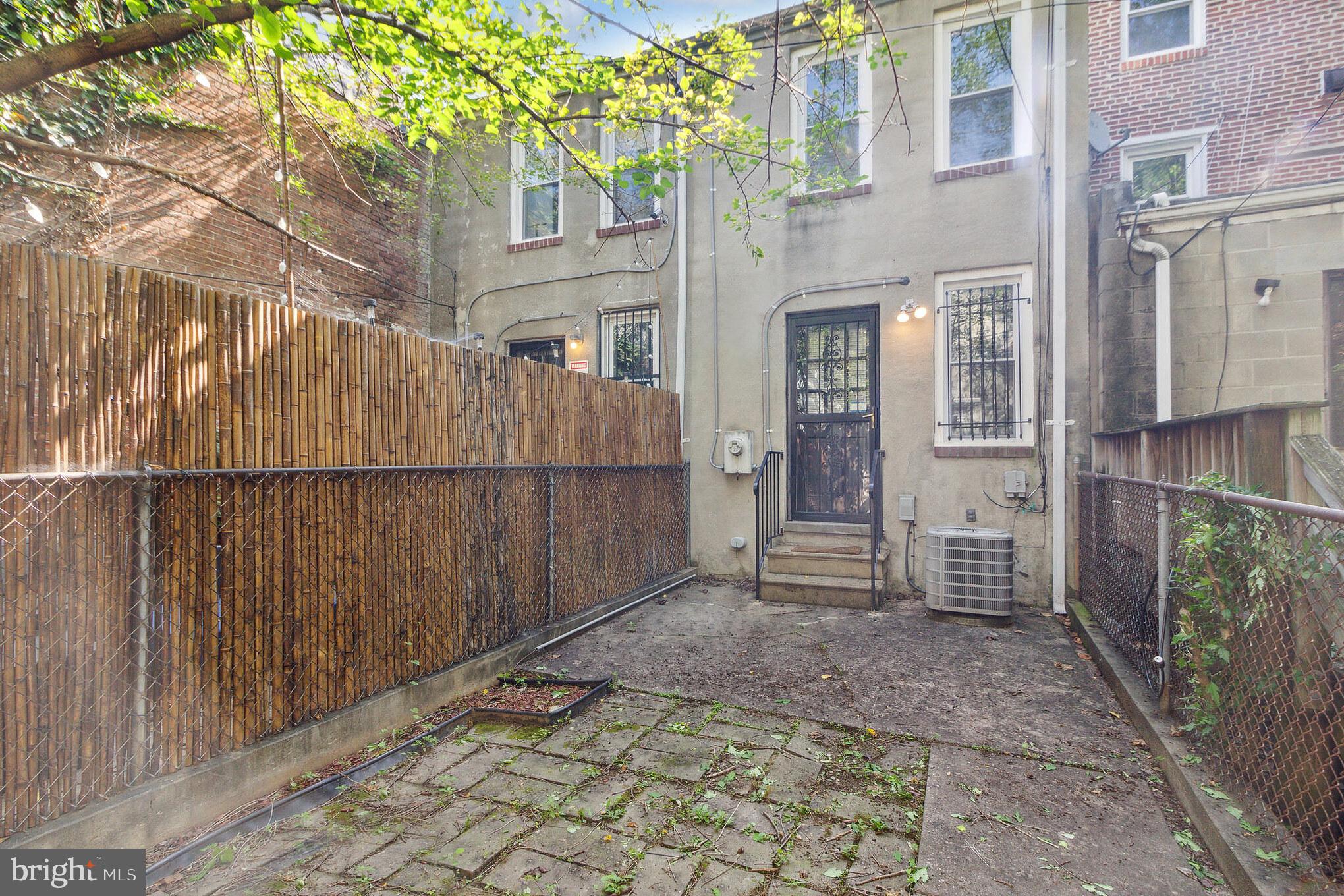 WASHINGTON VILLAGE - Residential Lease