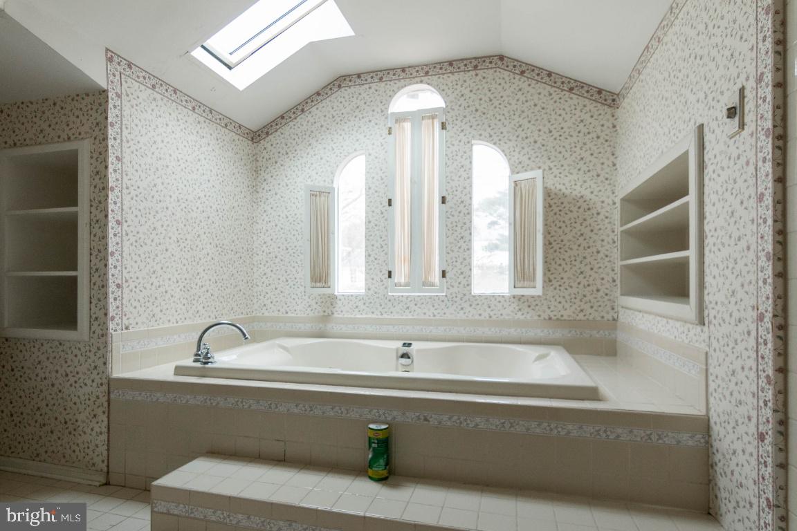 OVERLEA - Residential