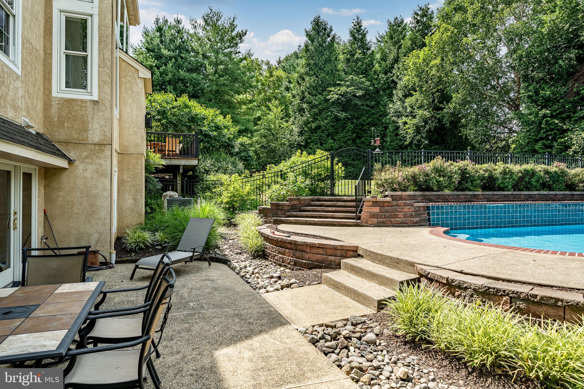 STEEPLECHASE - Residential