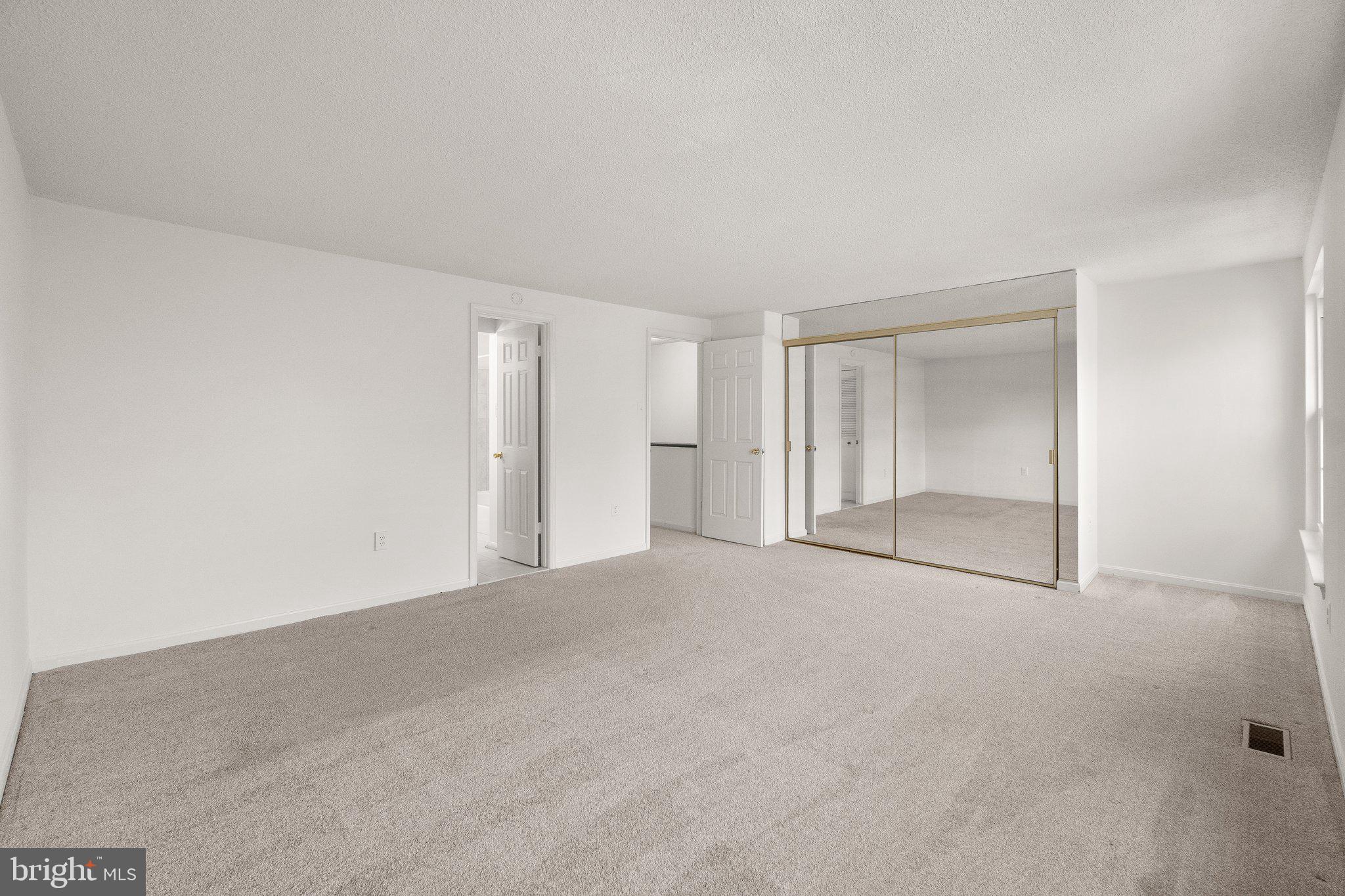 DUMONT OAKS - Residential Lease