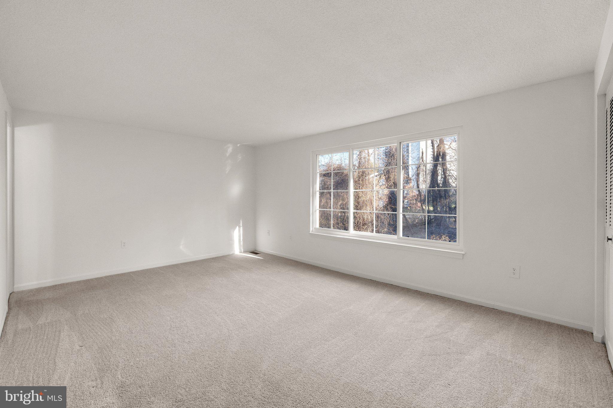 DUMONT OAKS - Residential Lease