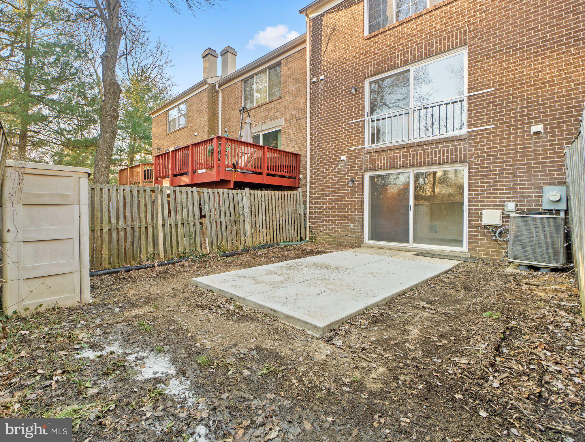 DUMONT OAKS - Residential Lease