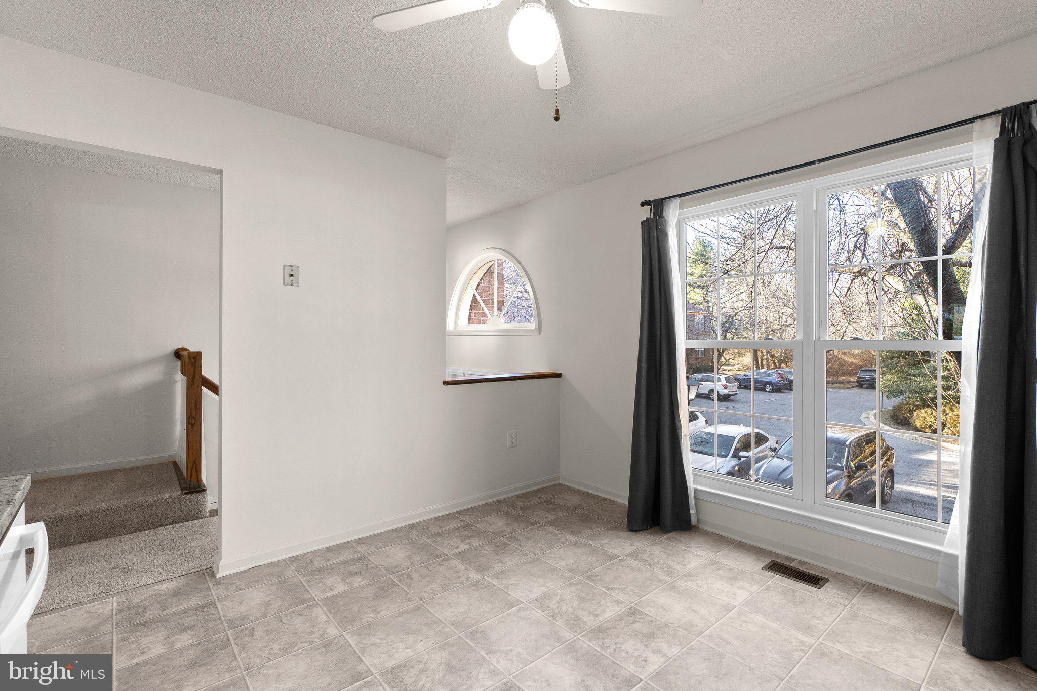 DUMONT OAKS - Residential Lease