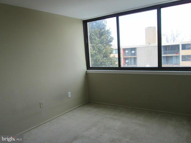 TWENTY-ONE - Residential