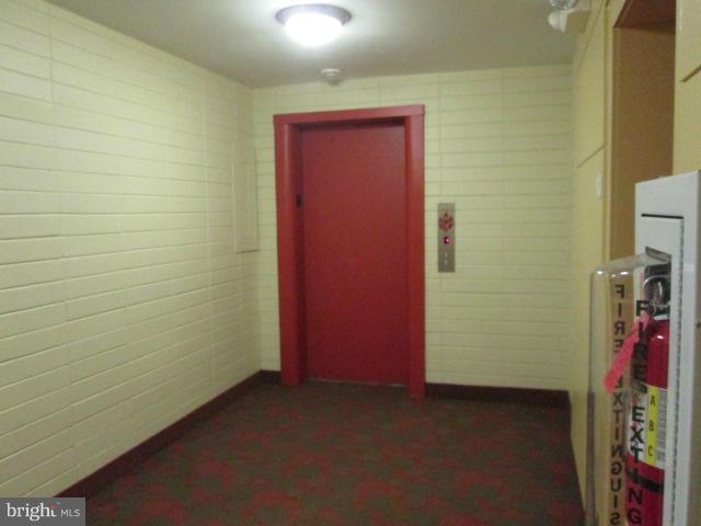 TWENTY-ONE - Residential