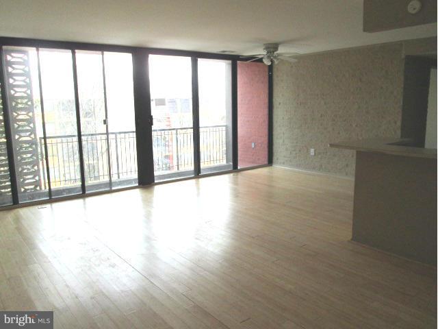 TWENTY-ONE - Residential