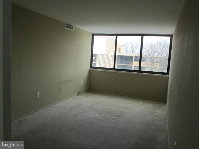 TWENTY-ONE - Residential