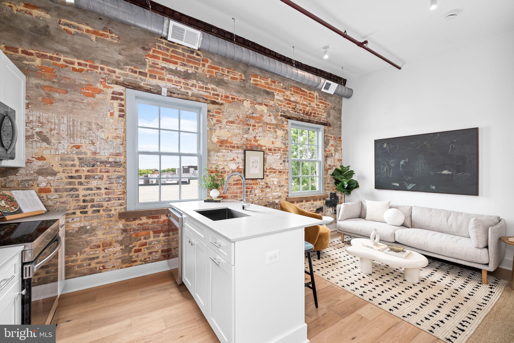 OLD TOWN ALEXANDRIA - Residential Lease