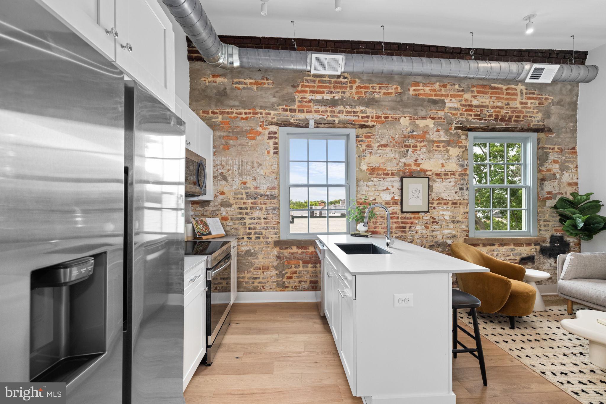 OLD TOWN ALEXANDRIA - Residential Lease