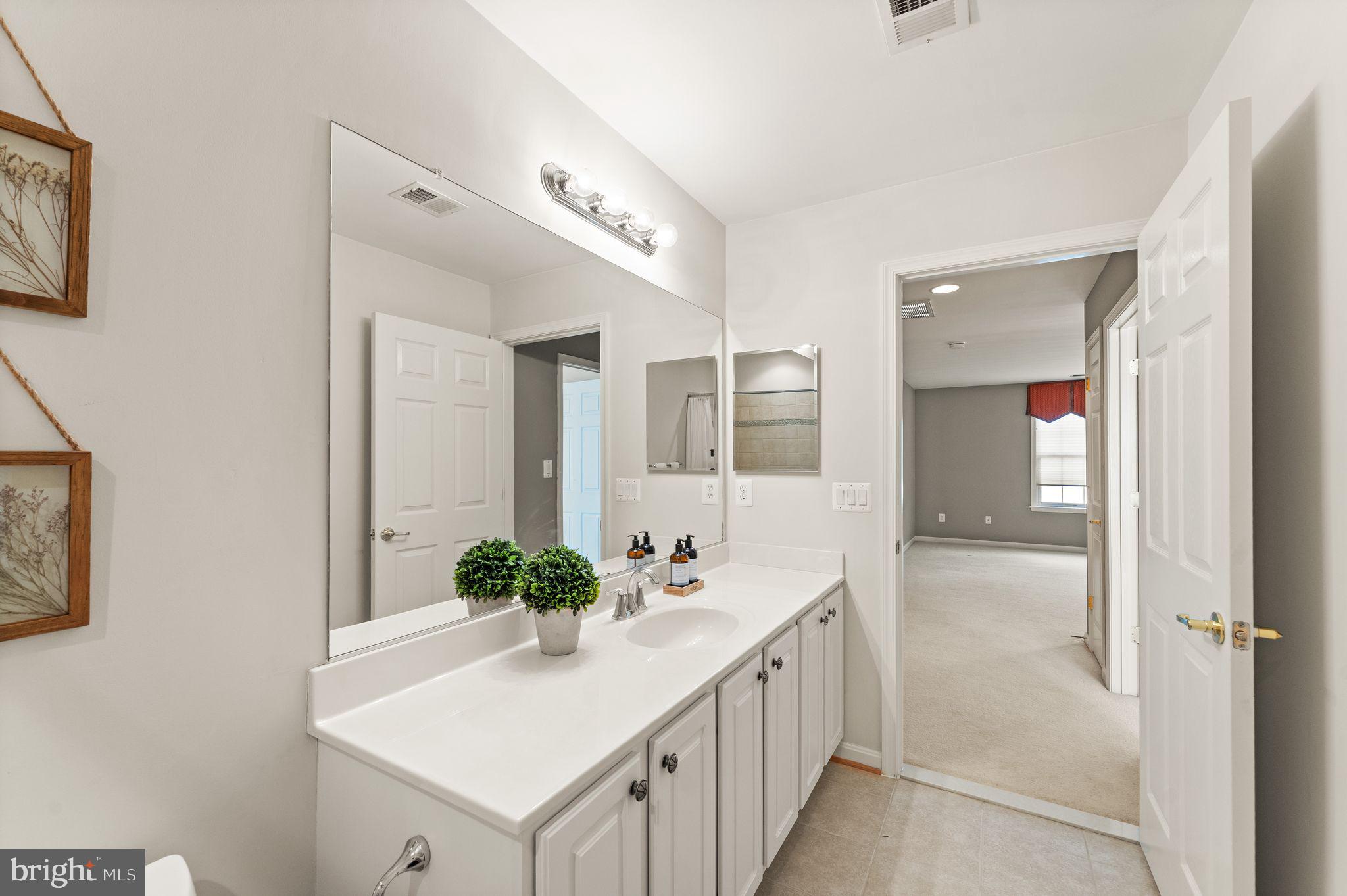 HERITAGE HUNT - Residential