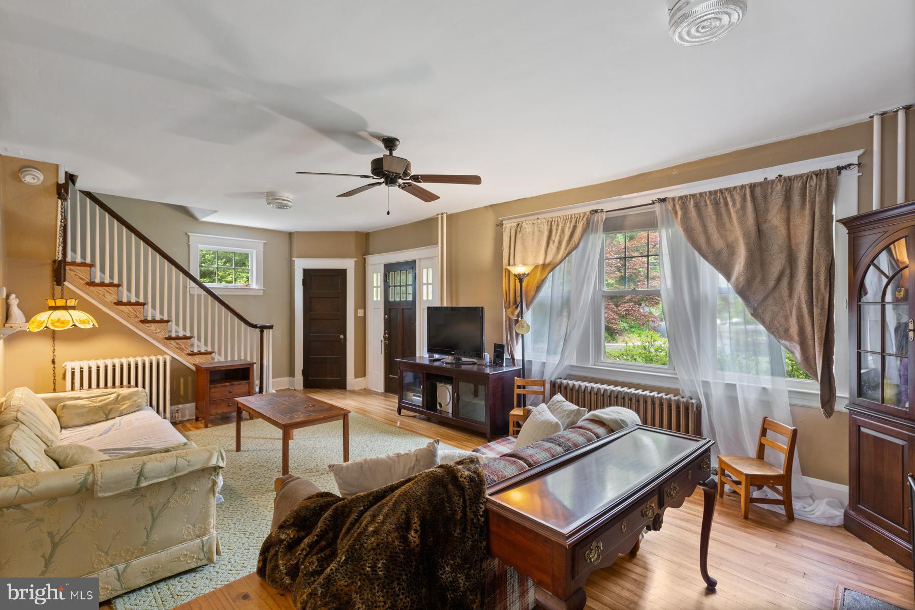 HILLCREST - Residential