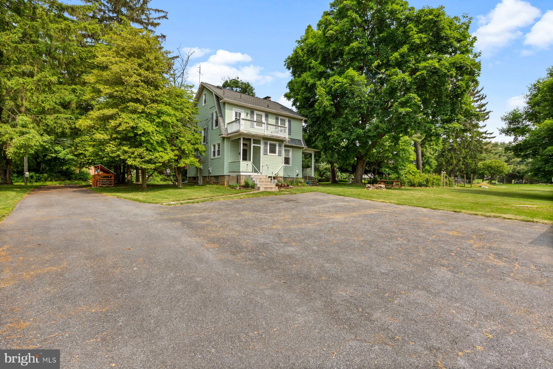 HILLCREST - Residential