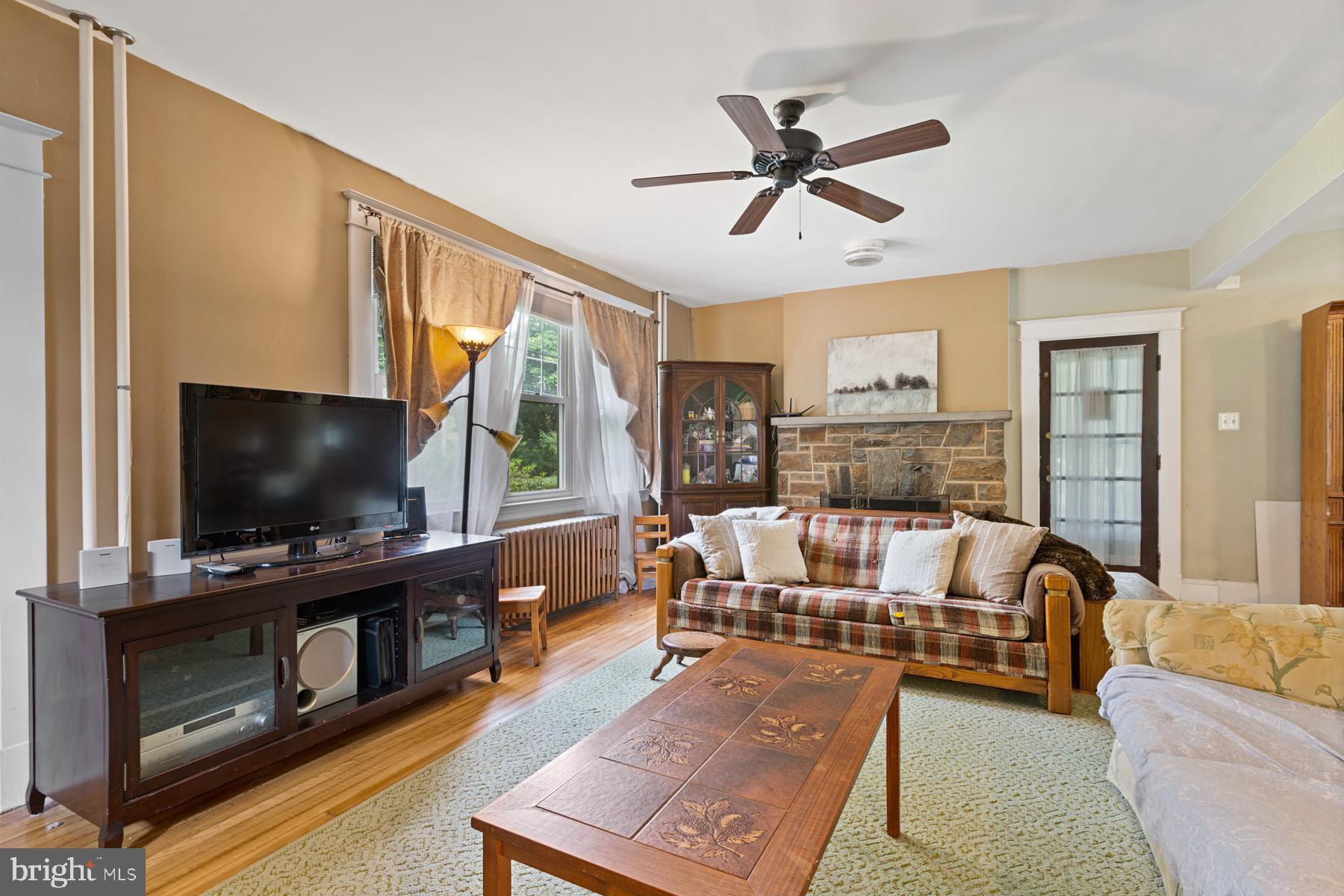 HILLCREST - Residential