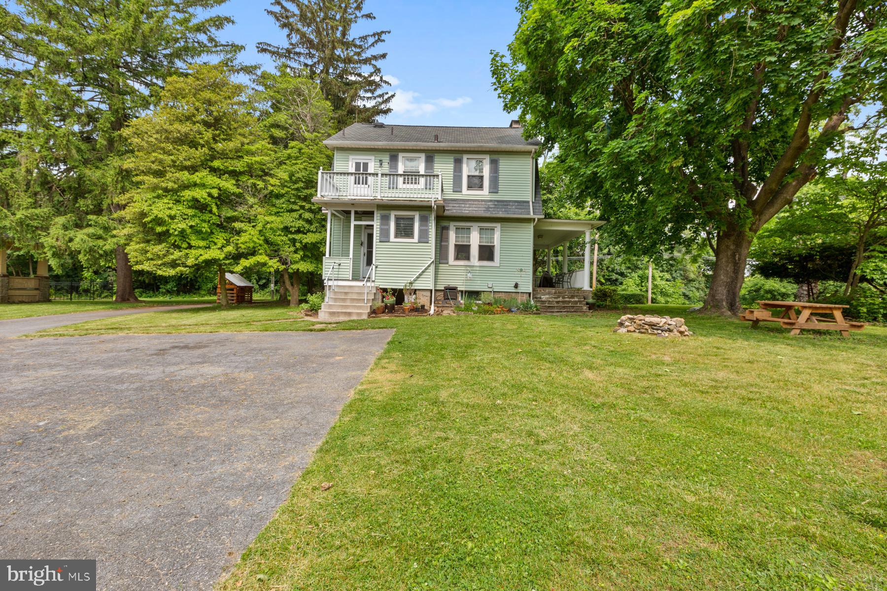 HILLCREST - Residential