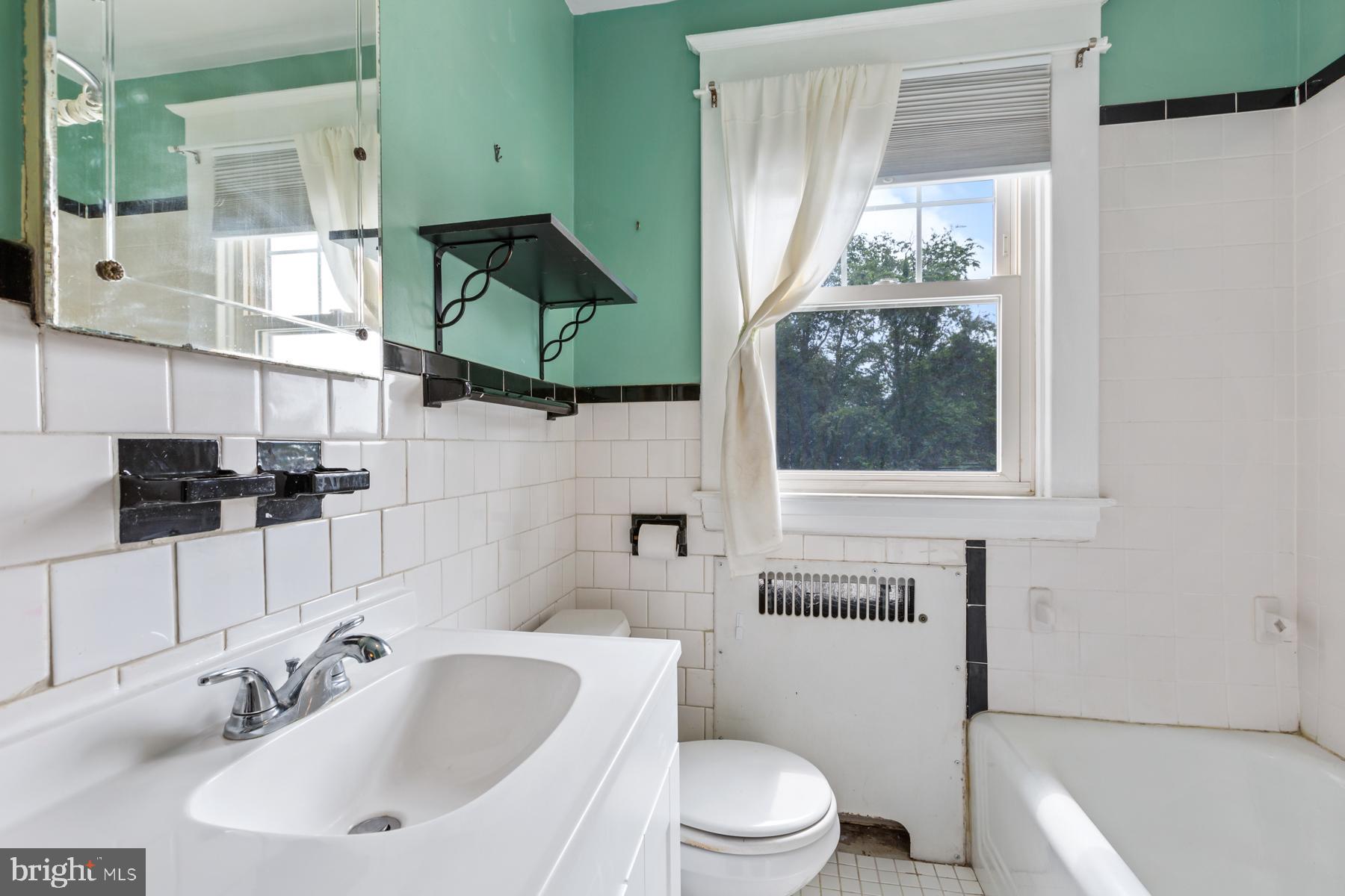 HILLCREST - Residential